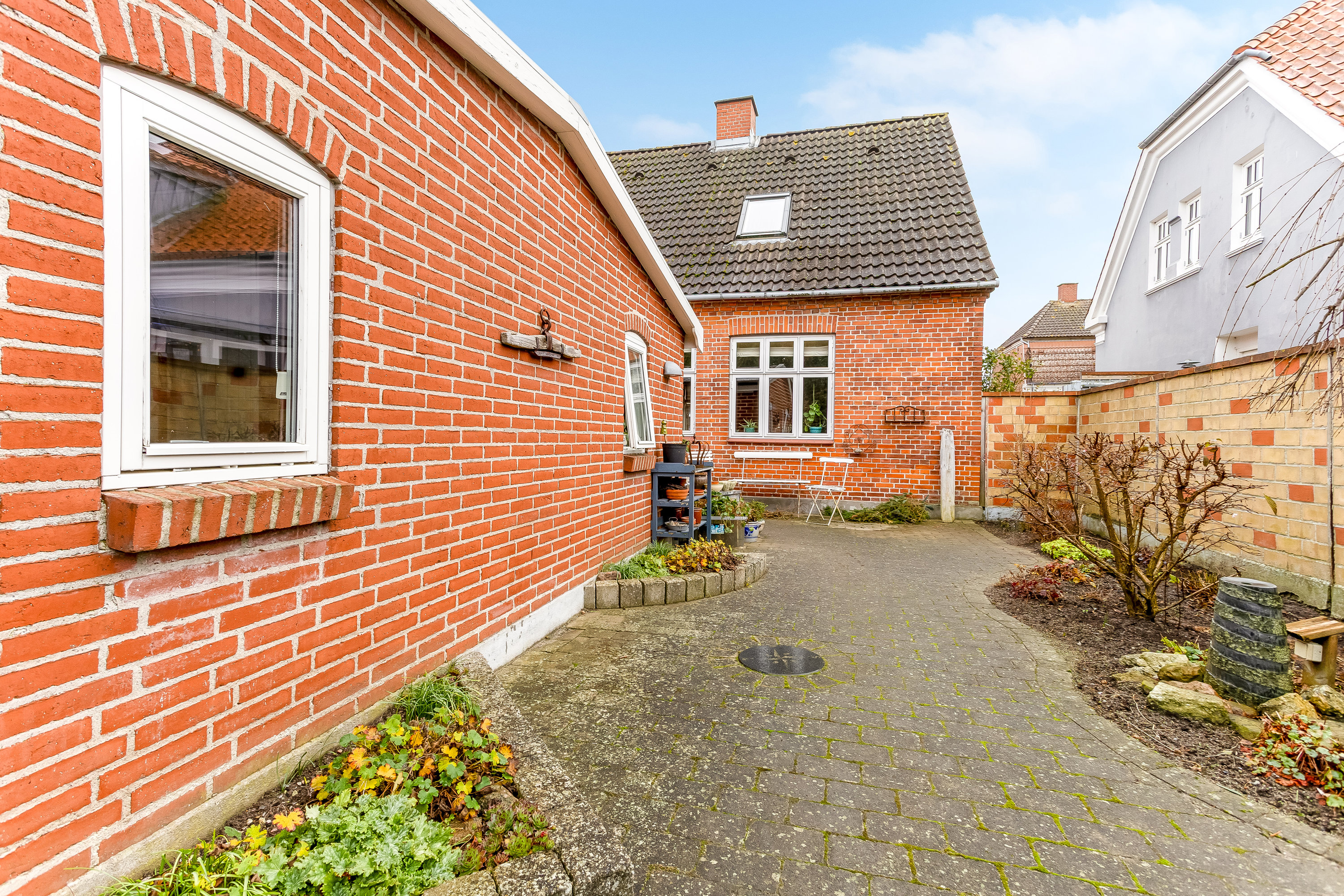 Fremhævet facade billede i fuldskærmstilstand. Billede af Løjtoftevej 89, 4900 Nakskov