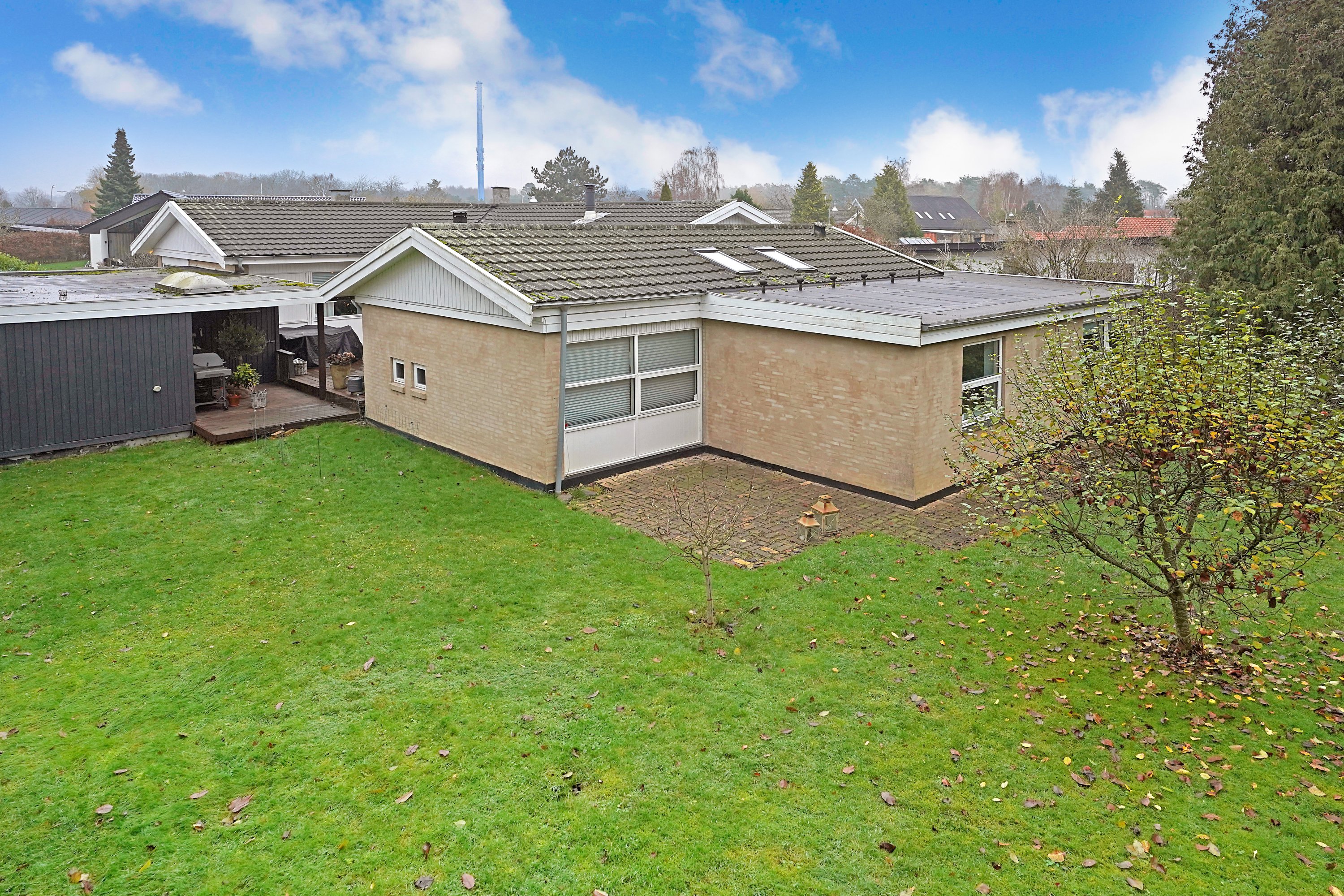 Fremhævet ejendommen billede i fuldskærmstilstand. Billede af Rønnebærvej 27, 3400 Hillerød