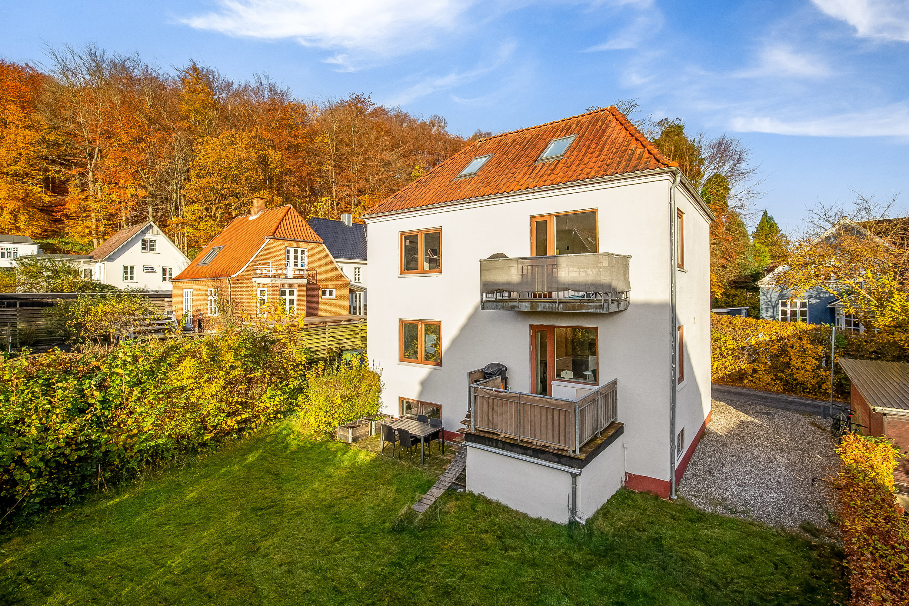 Miniaturebillede 1: ejendom. Billede af Hostrupsvej 1, 1., 7100 Vejle