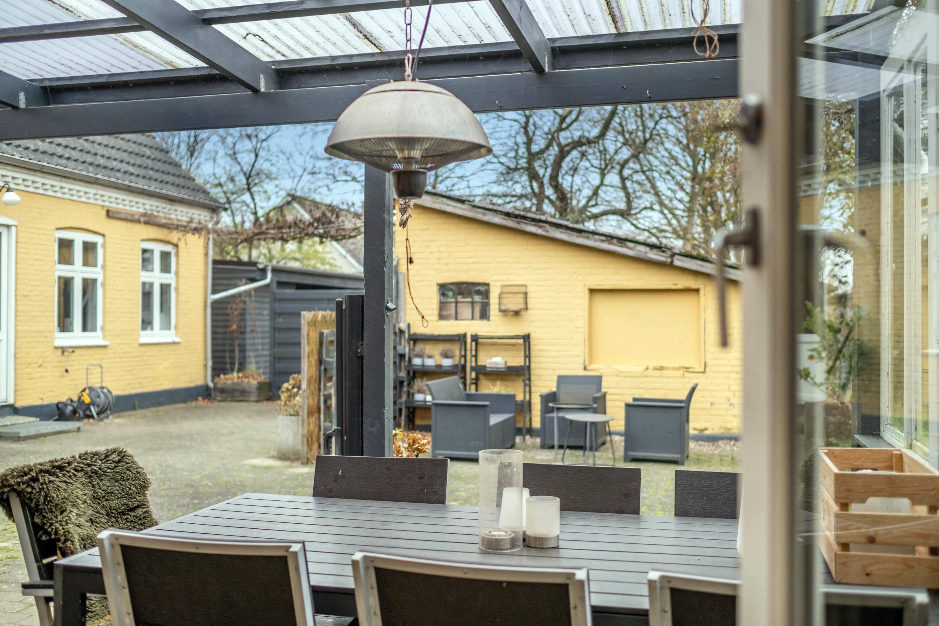 Fremhævet overdækket terrasse billede i fuldskærmstilstand. Billede af Odensevej 56, Hjulby, 5800 Nyborg