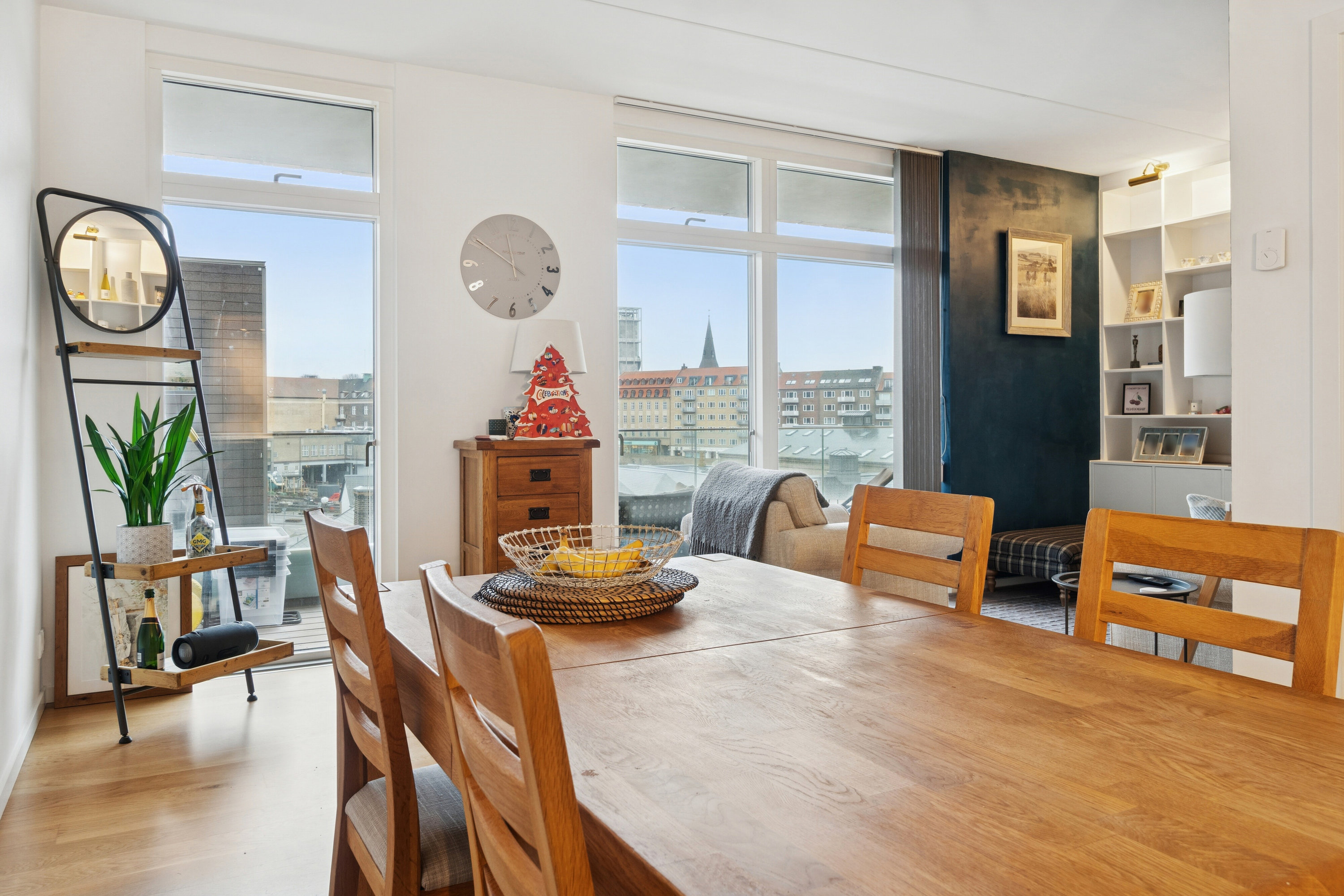 Fremhævet spisestue billede i fuldskærmstilstand. Billede af Frederiks Plads 8, 4. 3., 8000 Aarhus C