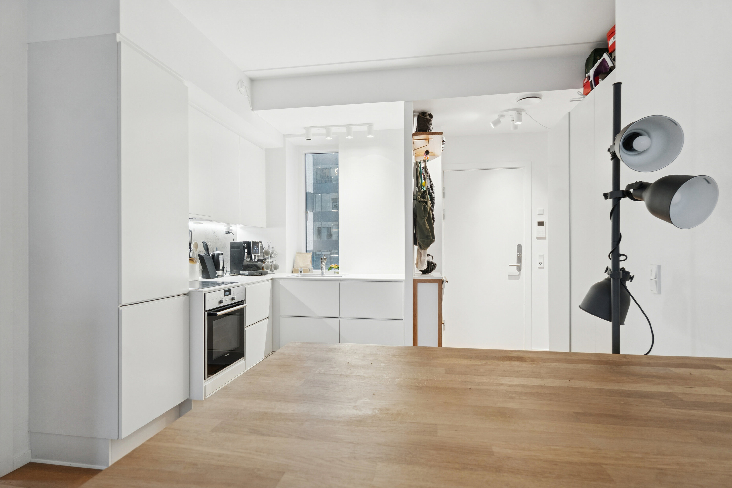 Fremhævet køkken billede i fuldskærmstilstand. Billede af Frederiks Plads 8, 4. 3., 8000 Aarhus C