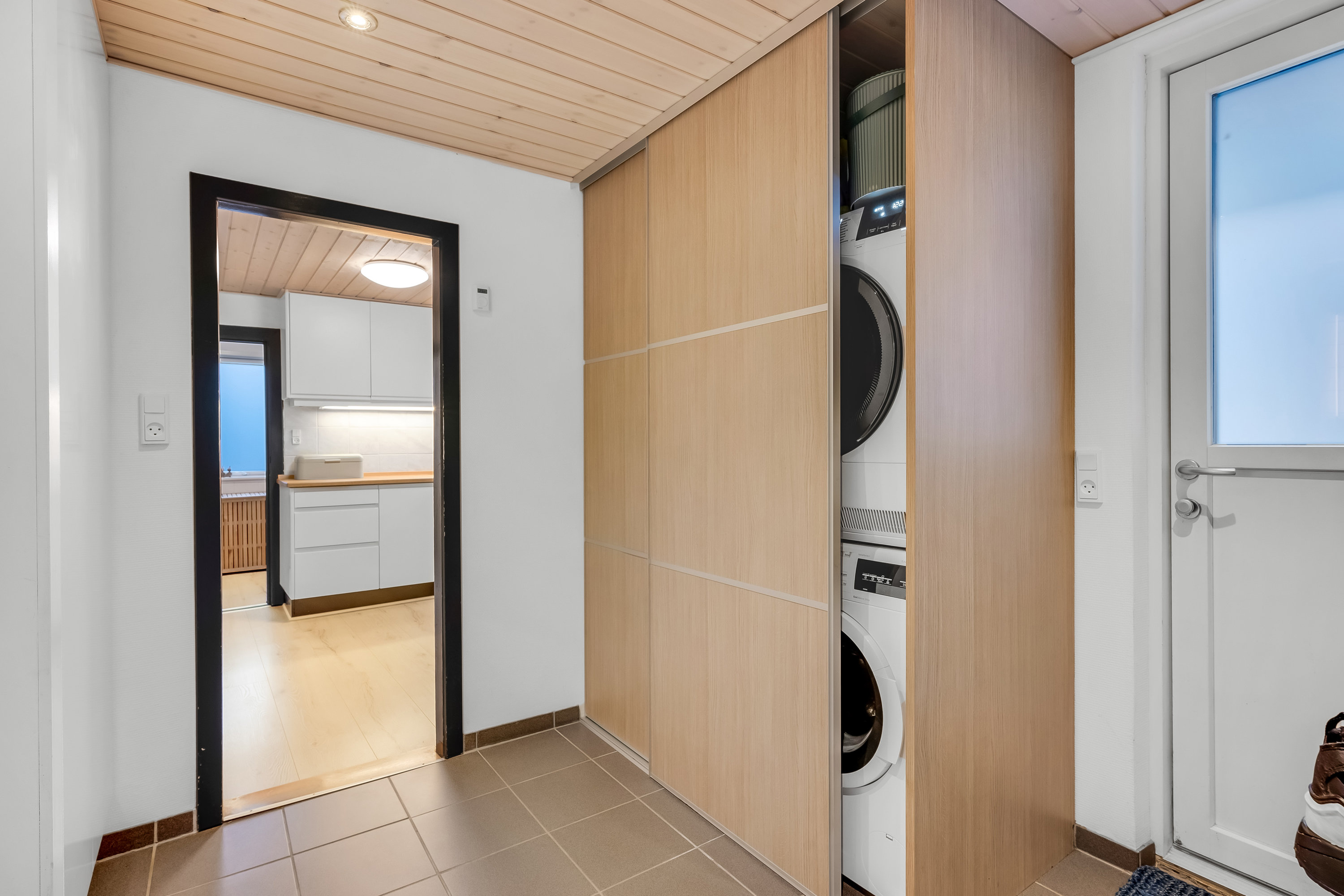 Fremhævet entré billede i fuldskærmstilstand. Billede af Ørnevej 4, 6950 Ringkøbing