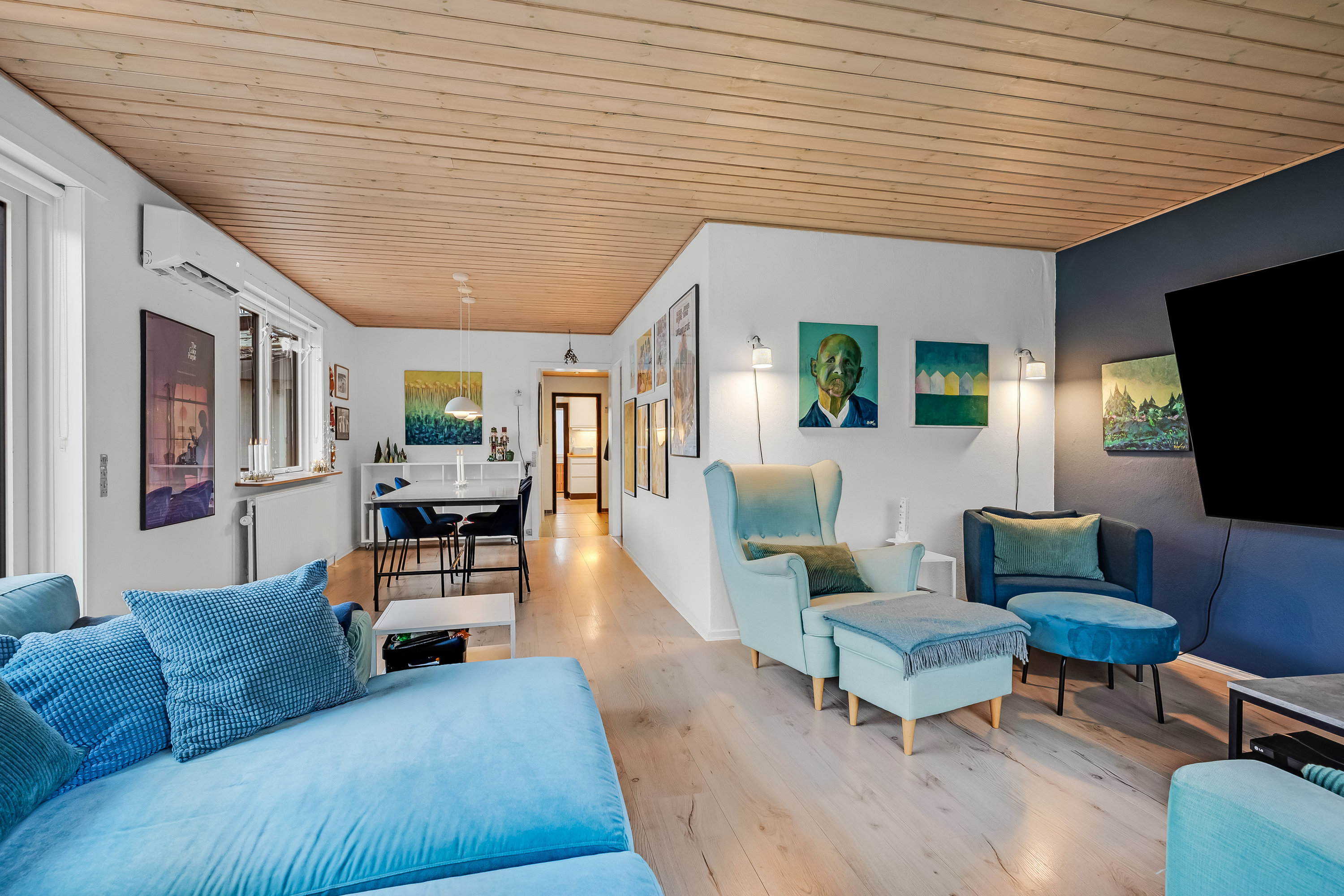 Fremhævet stue billede i fuldskærmstilstand. Billede af Ørnevej 4, 6950 Ringkøbing