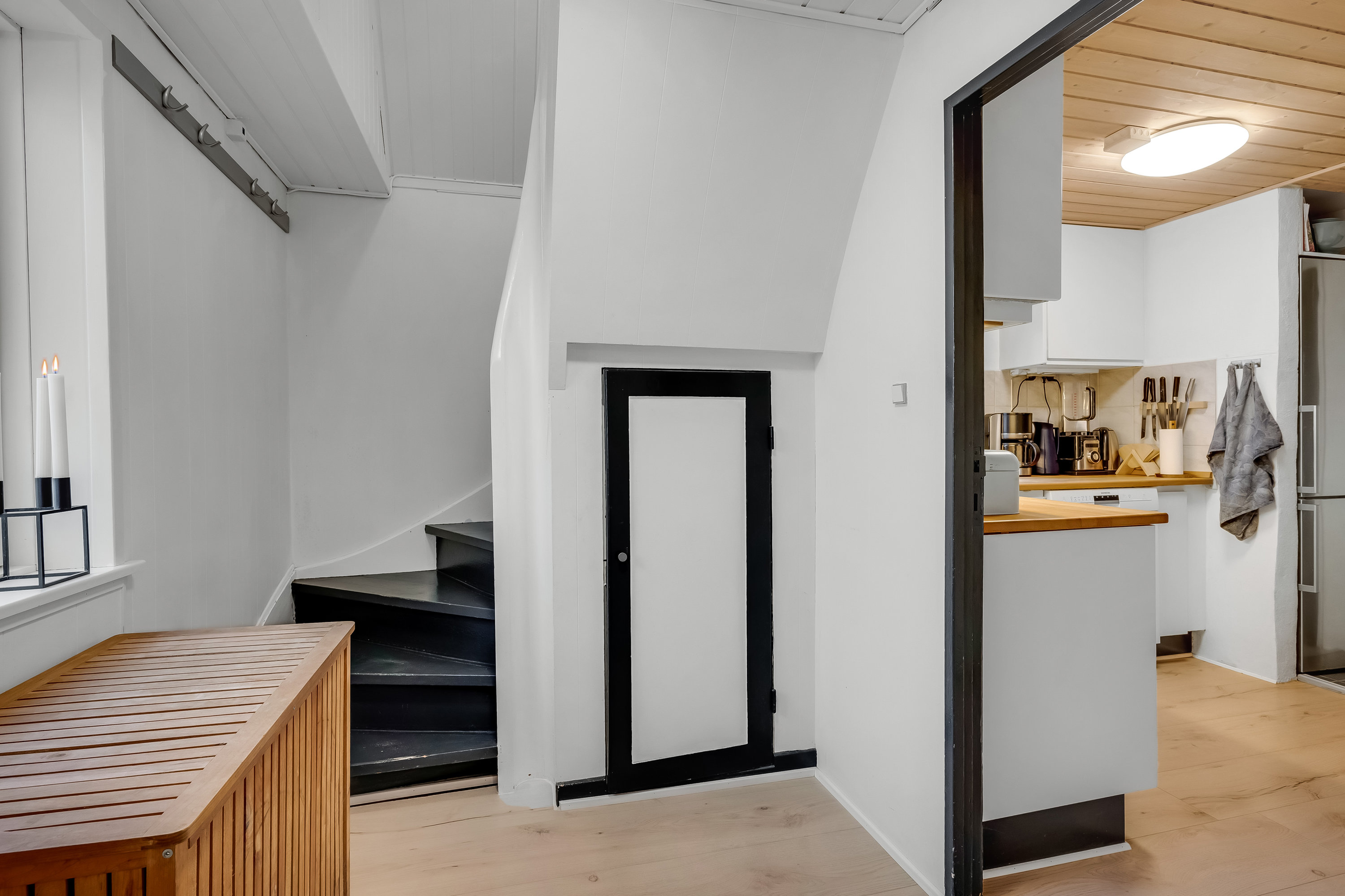 Fremhævet trappe billede i fuldskærmstilstand. Billede af Ørnevej 4, 6950 Ringkøbing