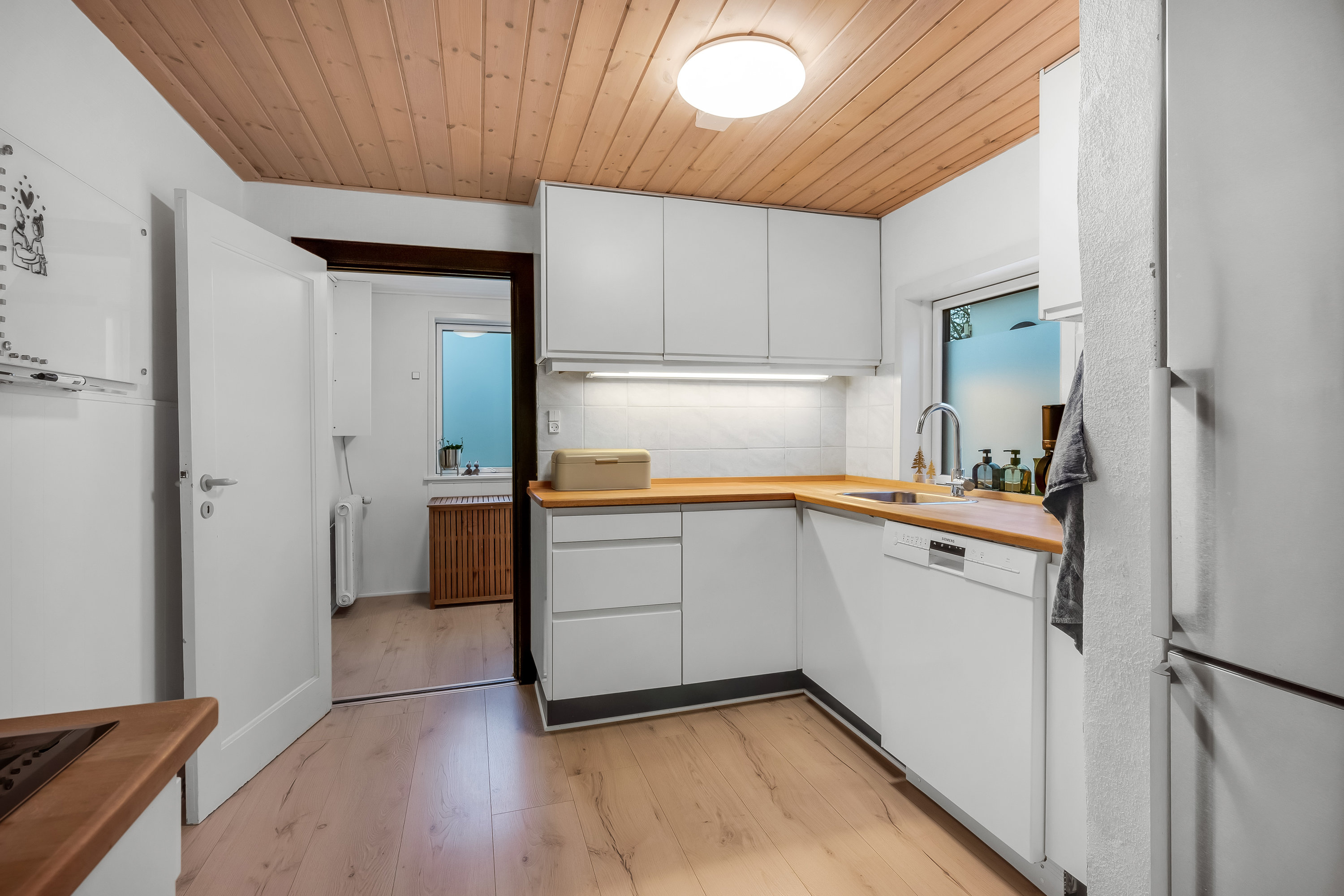 Fremhævet køkken billede i fuldskærmstilstand. Billede af Ørnevej 4, 6950 Ringkøbing