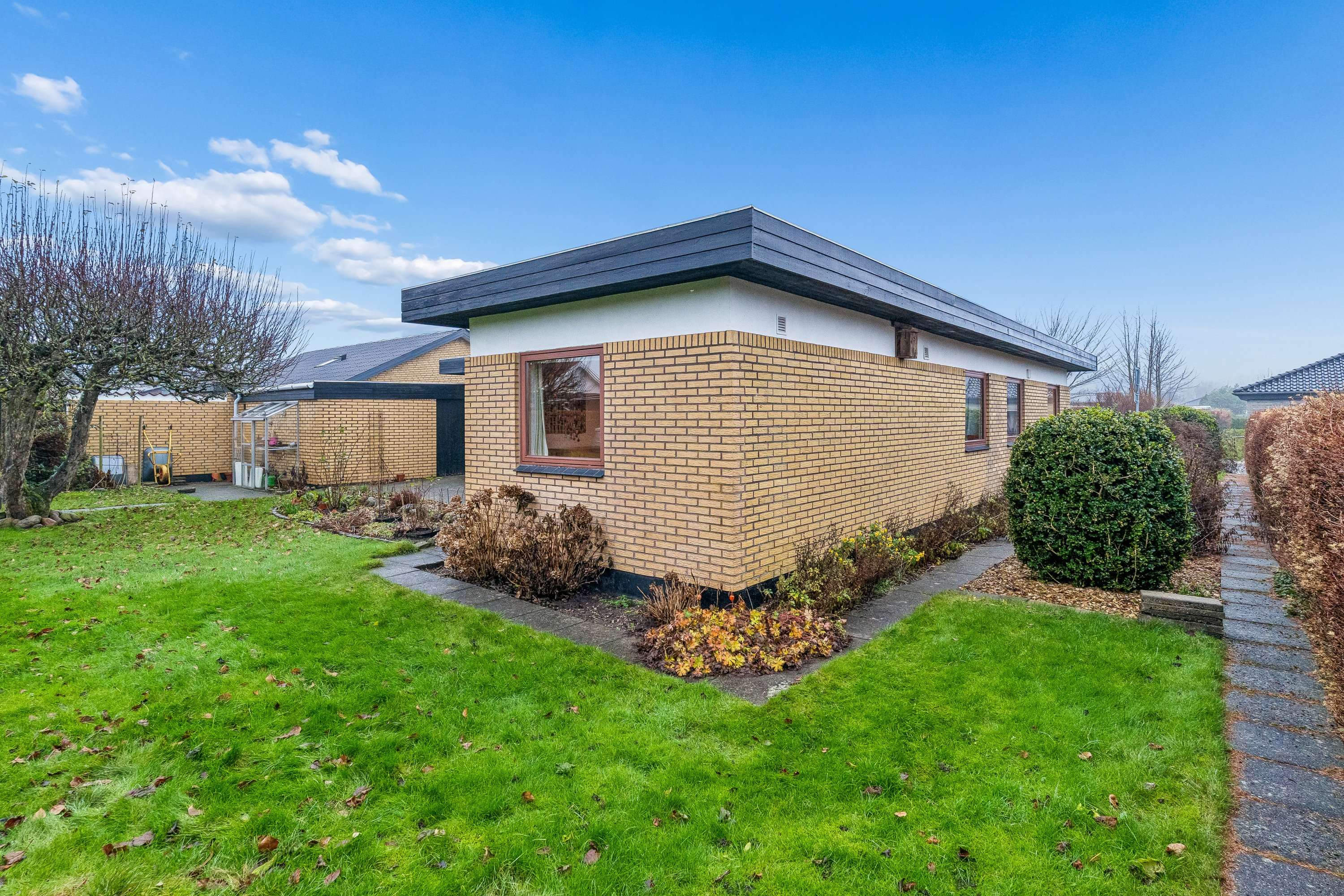 Fremhævet have billede i fuldskærmstilstand. Billede af Præstegårdsvej 14, 8722 Hedensted