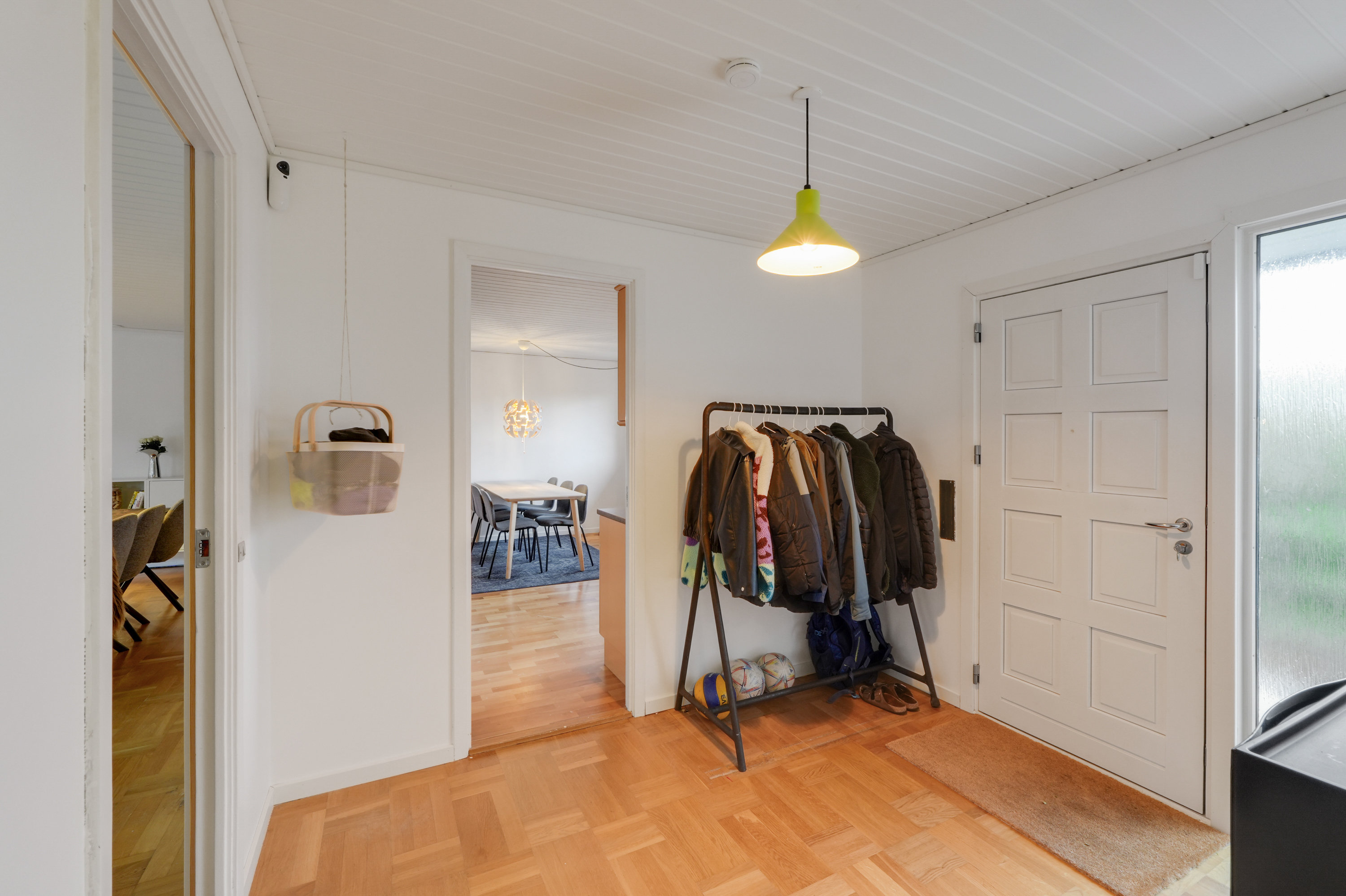 Fremhævet andet billede i fuldskærmstilstand. Billede af Vinterbuen 17, 2750 Ballerup