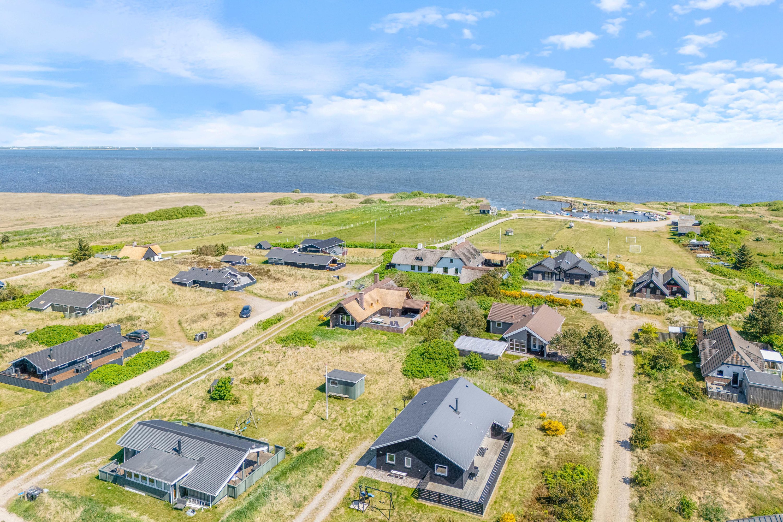 Miniaturebillede 1: . Billede af Anker Eskildsens Vej 118, Nr Lyngvig, 6960 Hvide Sande