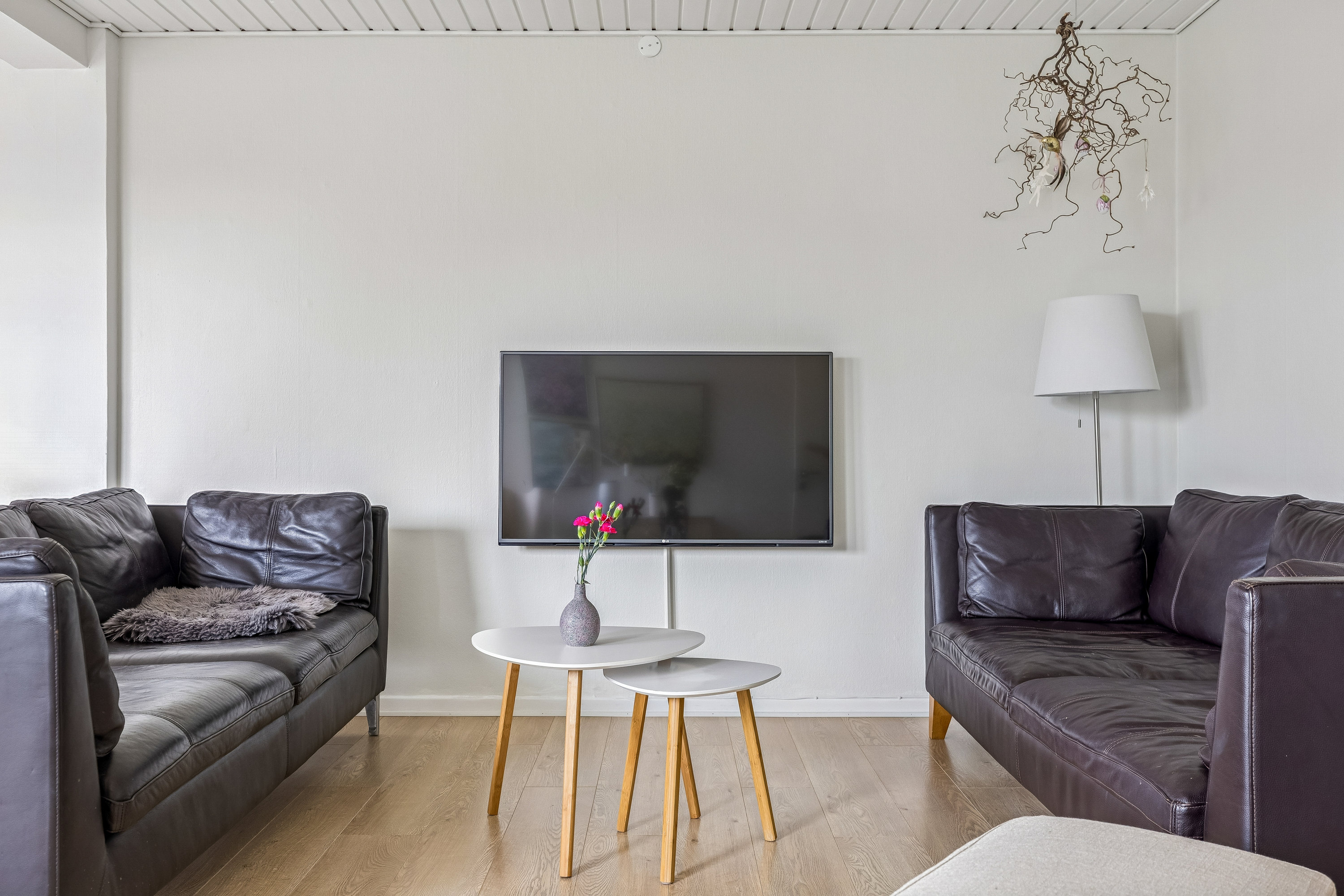 Fremhævet stue billede i fuldskærmstilstand. Billede af Hjejlebakken 96, Snestrup, 5210 Odense NV