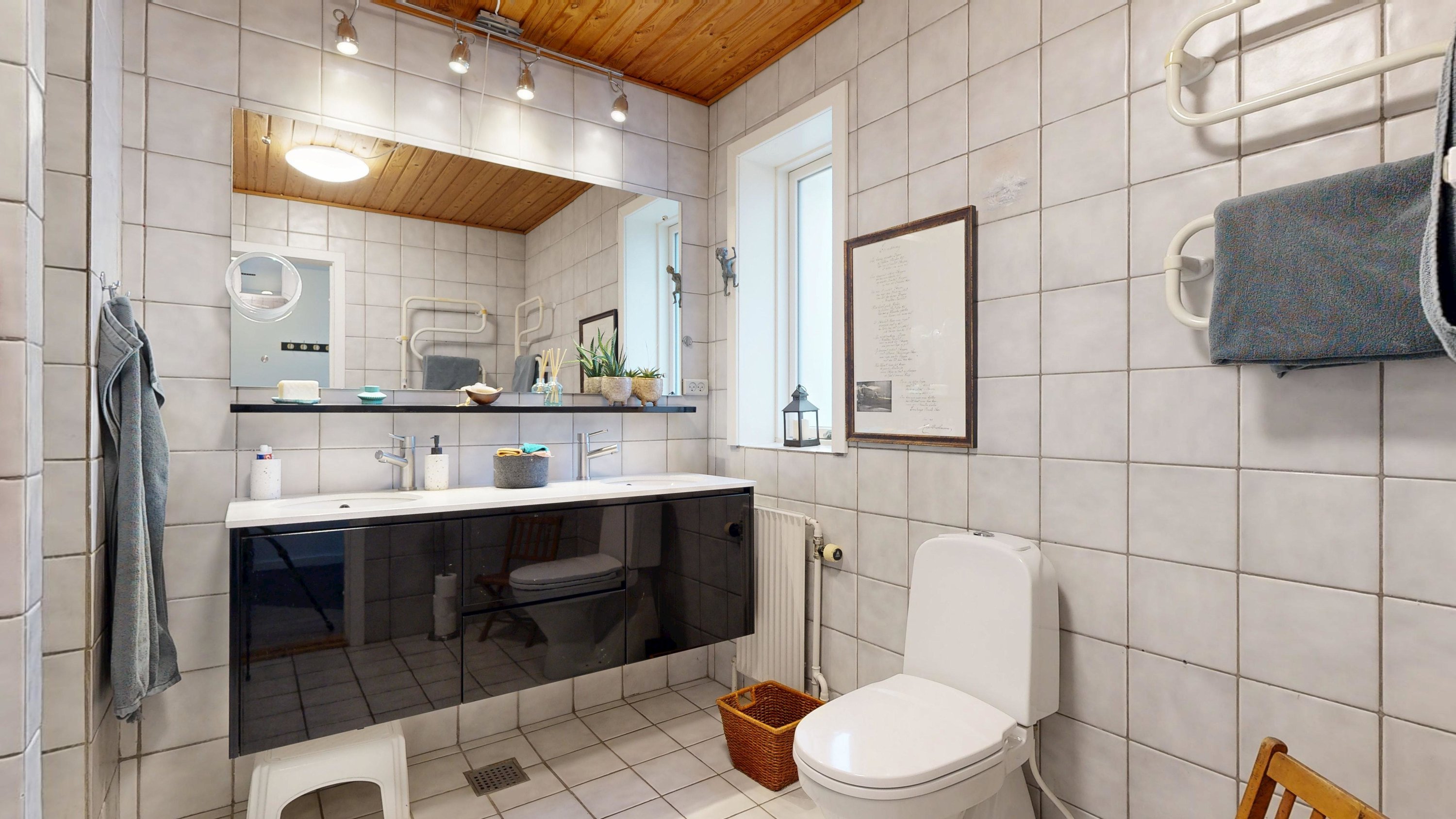 Fremhævet badeværelse billede i fuldskærmstilstand. Billede af Finderupvej 27, 8800 Viborg