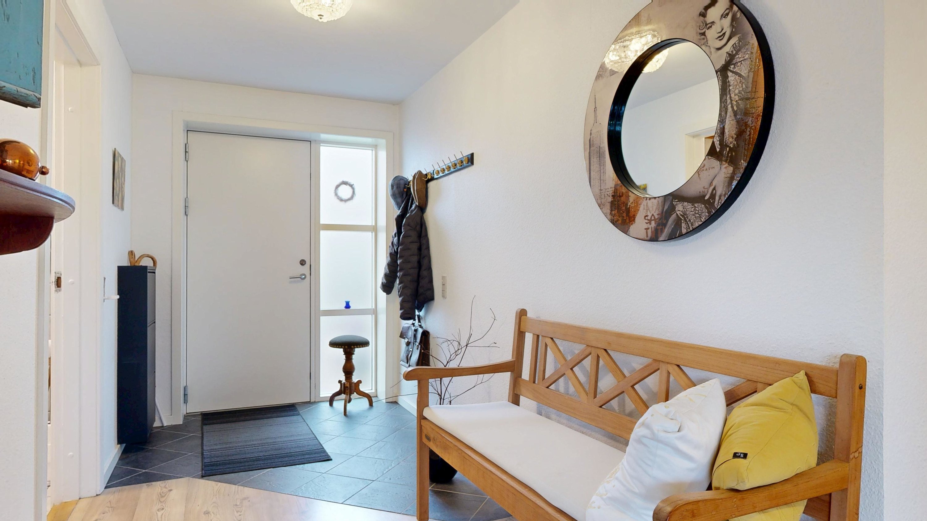 Fremhævet entré billede i fuldskærmstilstand. Billede af Finderupvej 27, 8800 Viborg