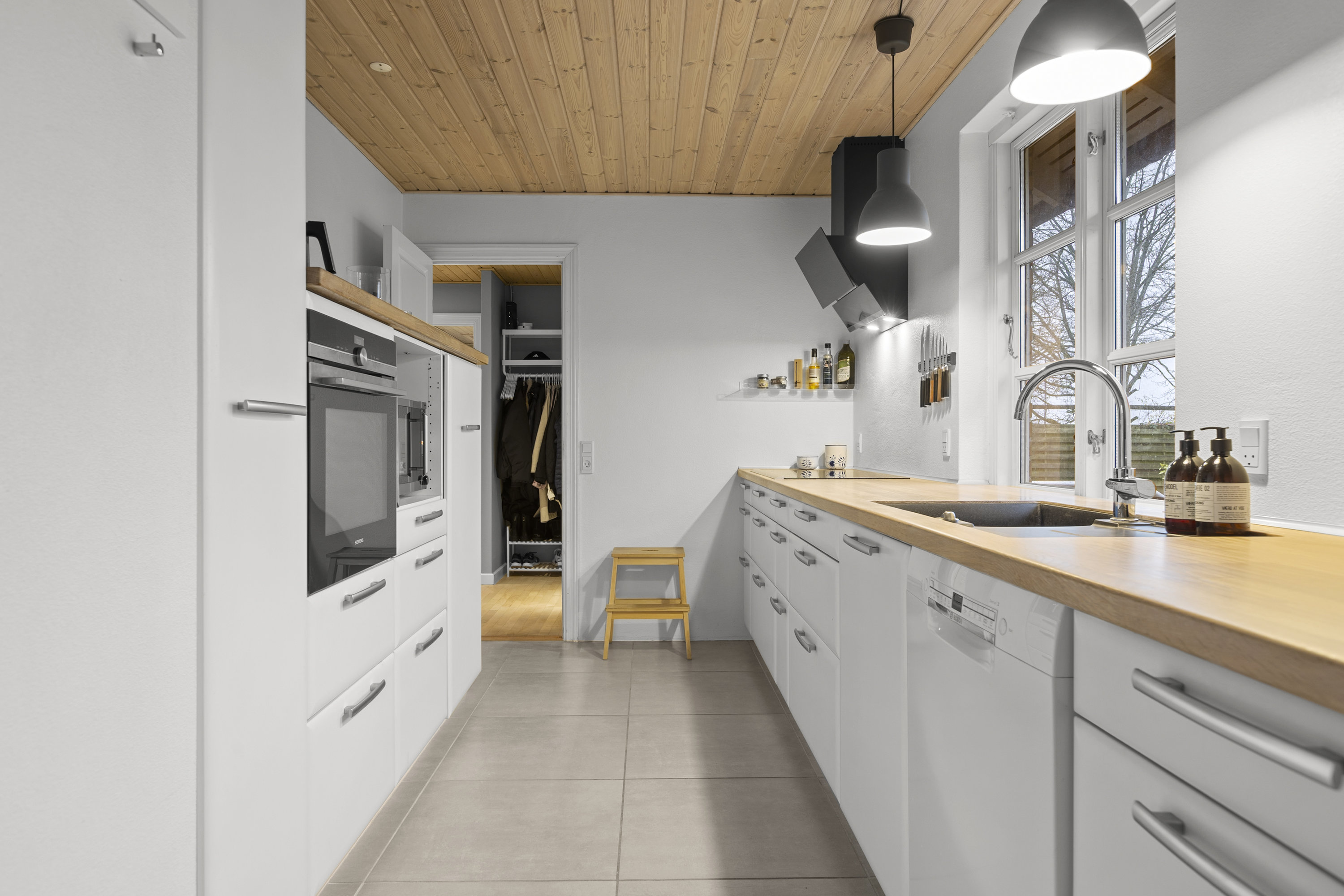 Fremhævet køkken billede i fuldskærmstilstand. Billede af Tjørnevænget 63, Sydbyen, 4220 Korsør