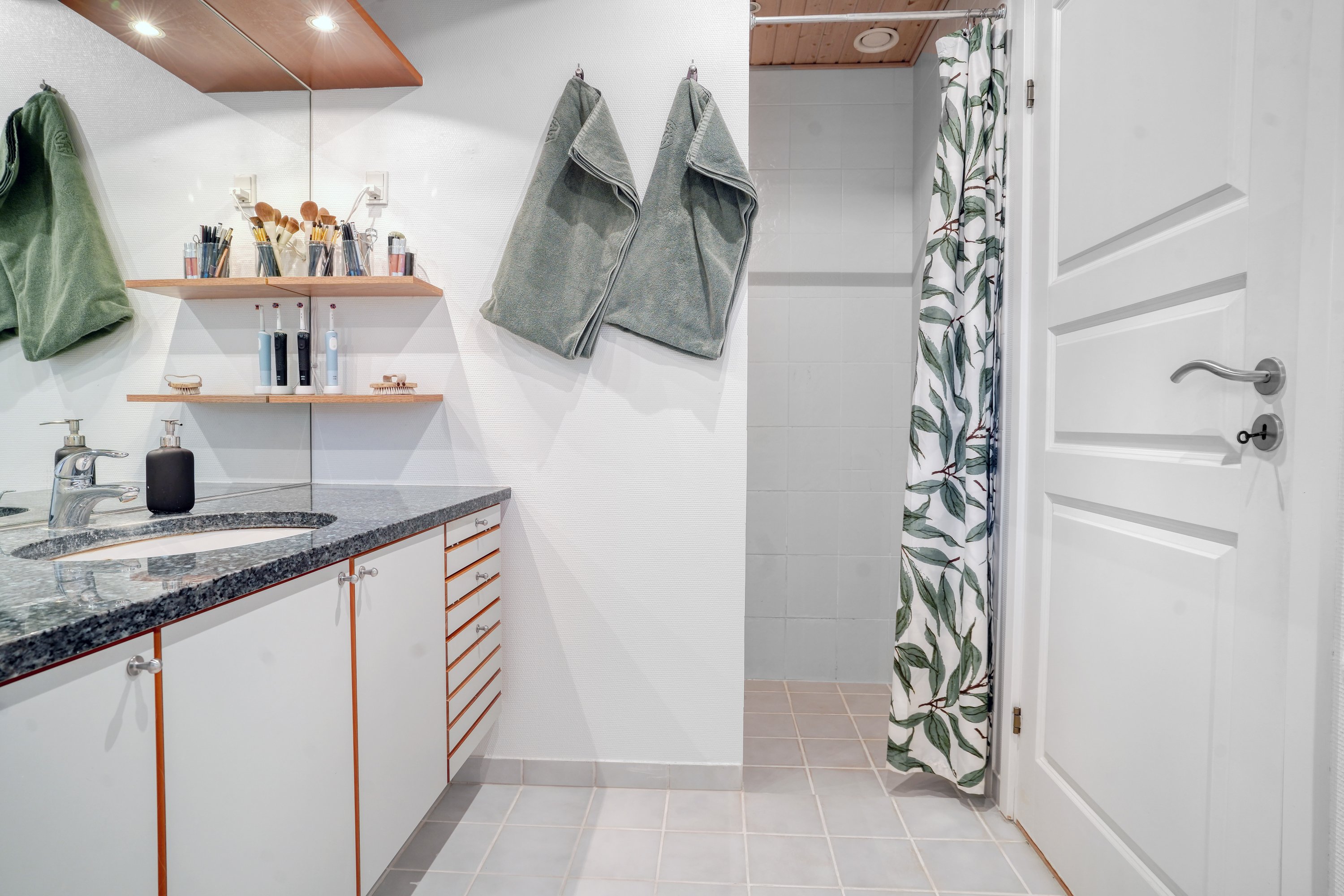 Fremhævet badeværelse billede i fuldskærmstilstand. Billede af Solvej 52, 3330 Gørløse