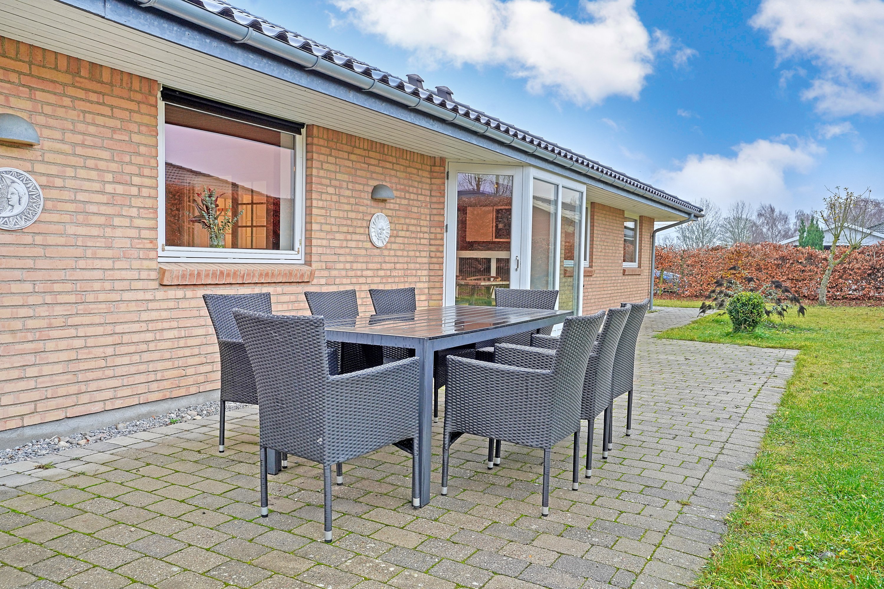 Fremhævet terrasse billede i fuldskærmstilstand. Billede af Solvej 52, 3330 Gørløse