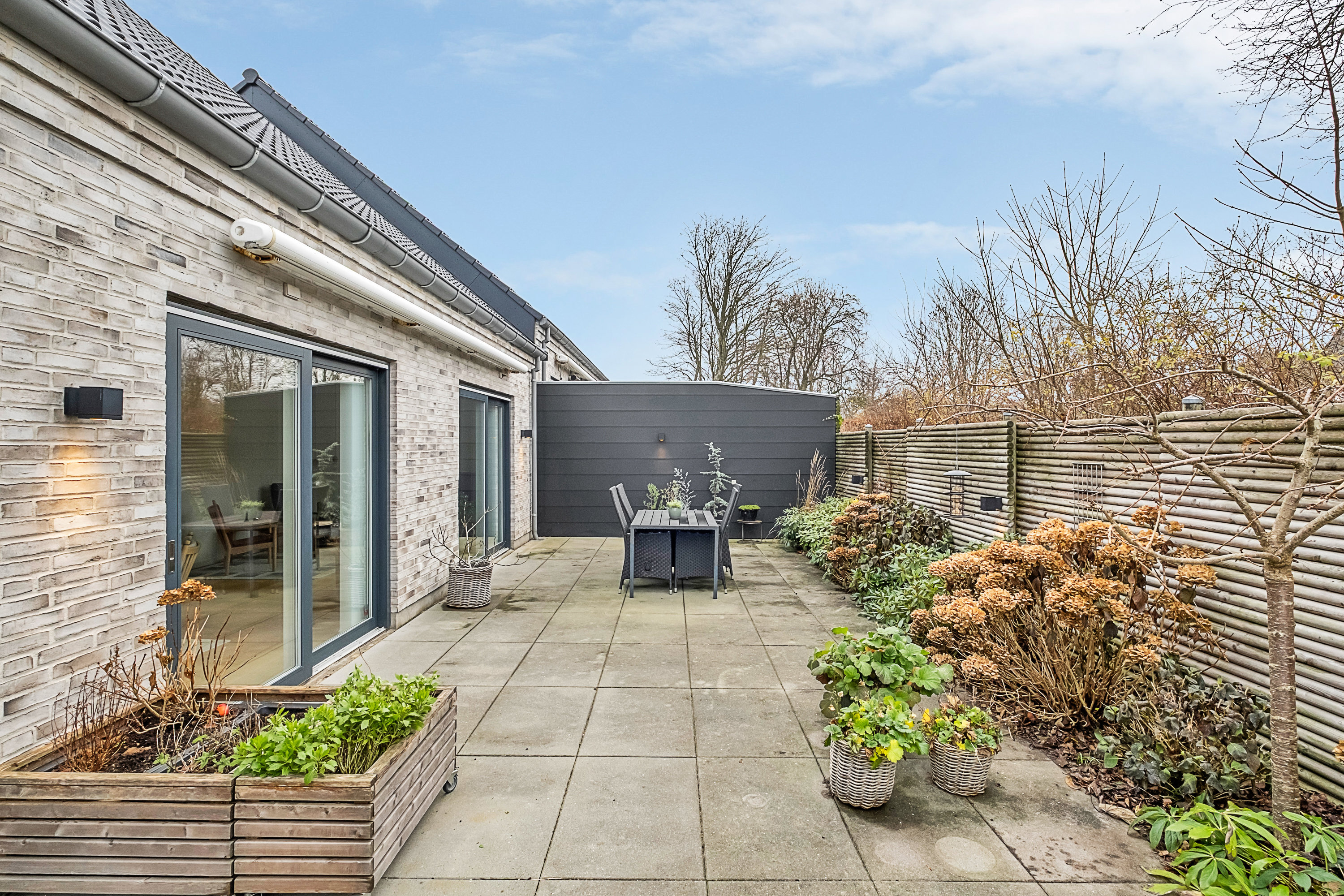 Fremhævet terrasse billede i fuldskærmstilstand. Billede af Elsted Kirkevej 14A, 8520 Lystrup