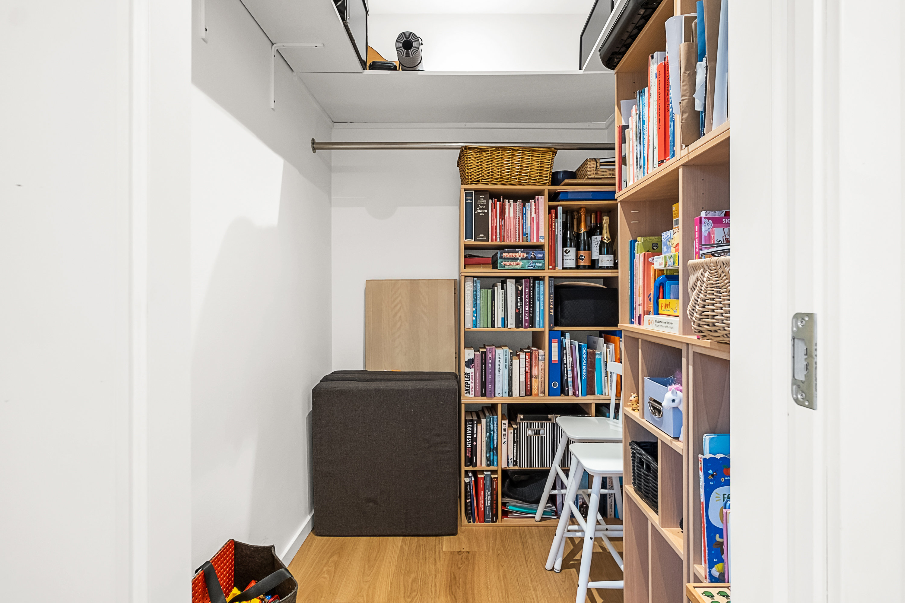 Fremhævet walkin closet billede i fuldskærmstilstand. Billede af Elsted Kirkevej 14A, 8520 Lystrup