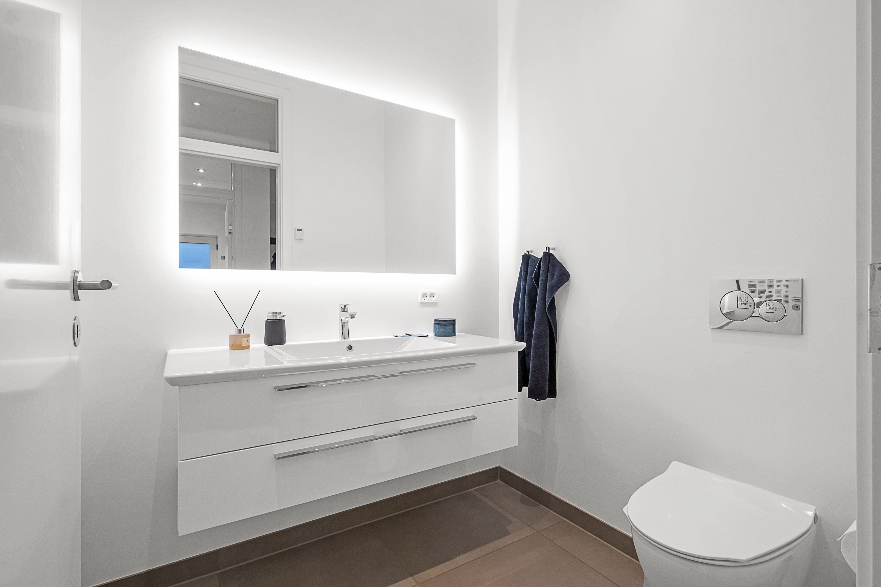 Fremhævet wc billede i fuldskærmstilstand. Billede af Elsted Kirkevej 14A, 8520 Lystrup