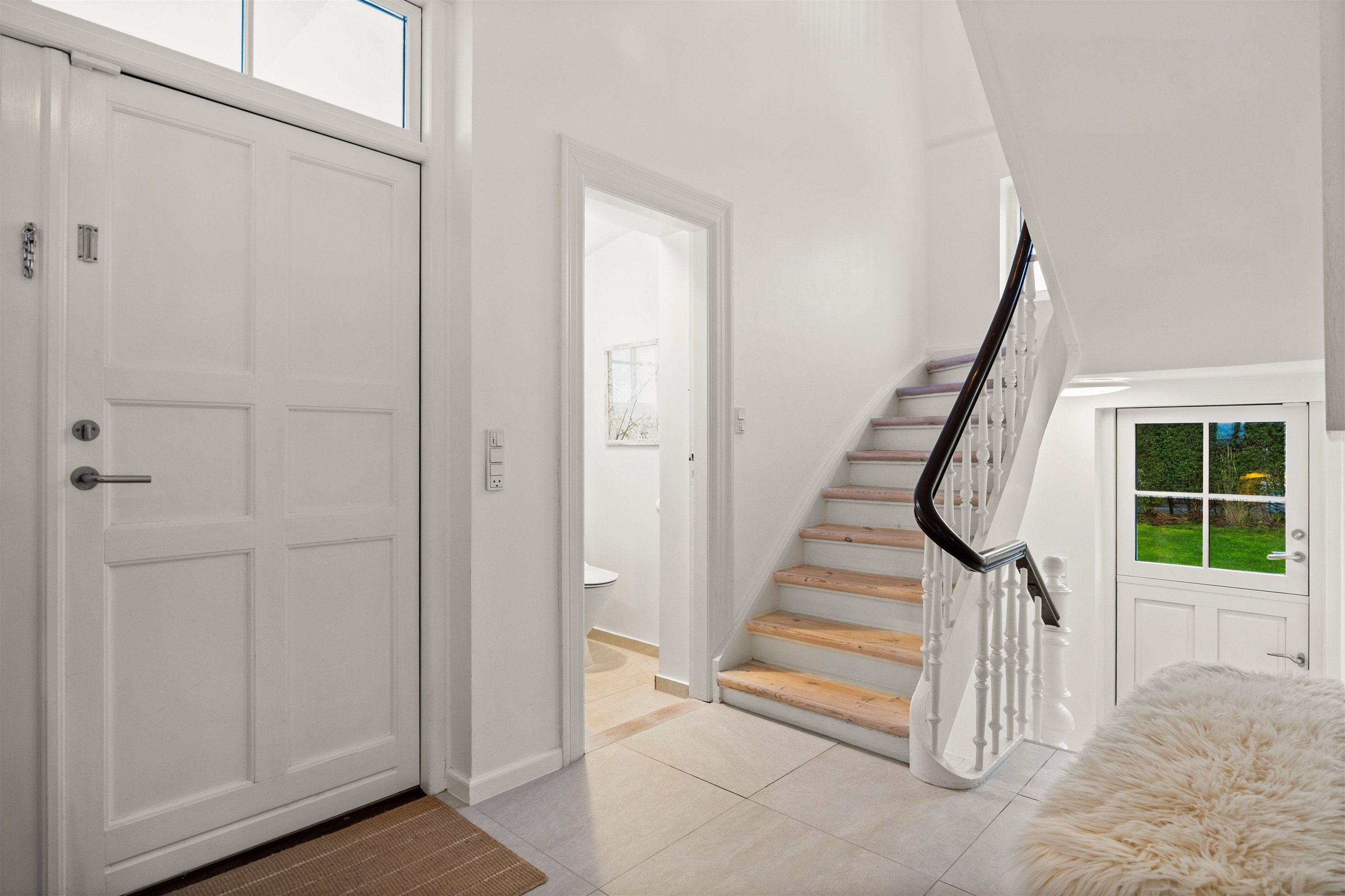 Fremhævet entré billede i fuldskærmstilstand. Billede af Højvænget 5, 3000 Helsingør