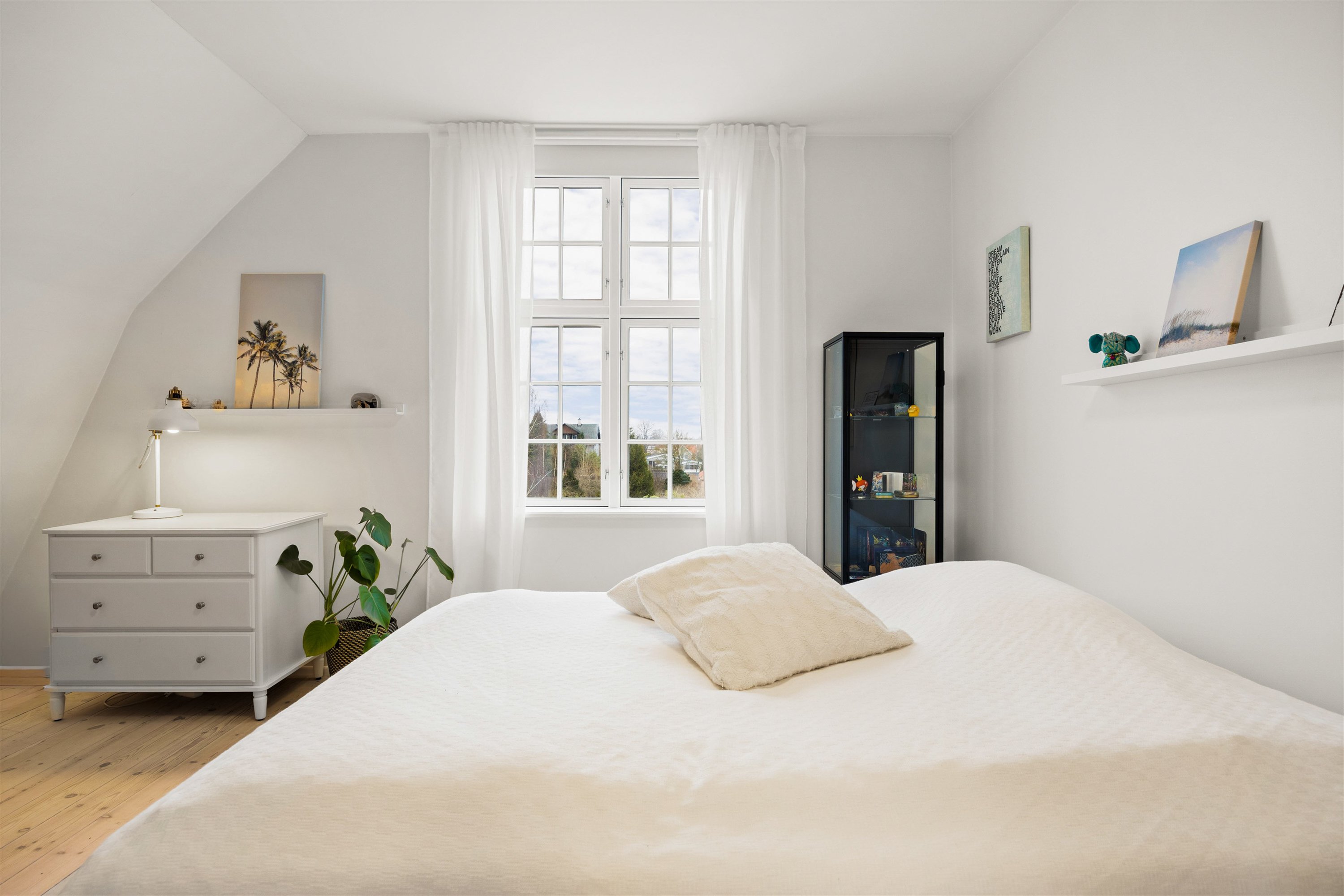 Fremhævet værelse billede i fuldskærmstilstand. Billede af Højvænget 5, 3000 Helsingør