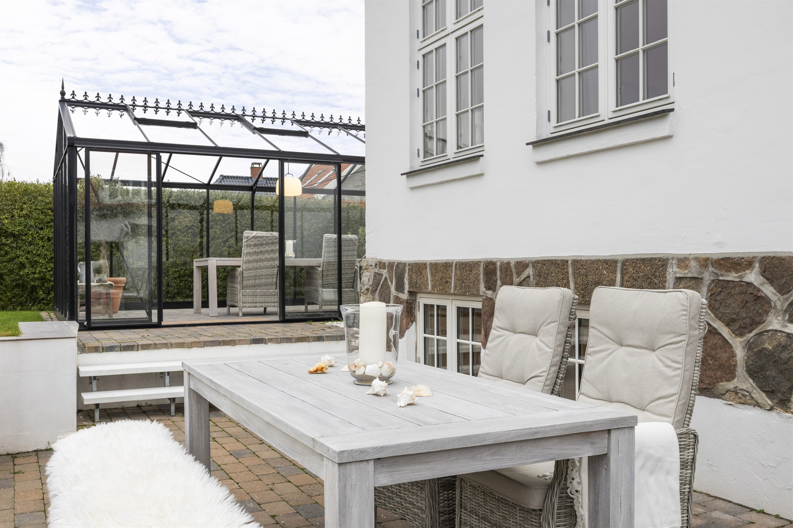 Fremhævet terrasse billede i fuldskærmstilstand. Billede af Højvænget 5, 3000 Helsingør