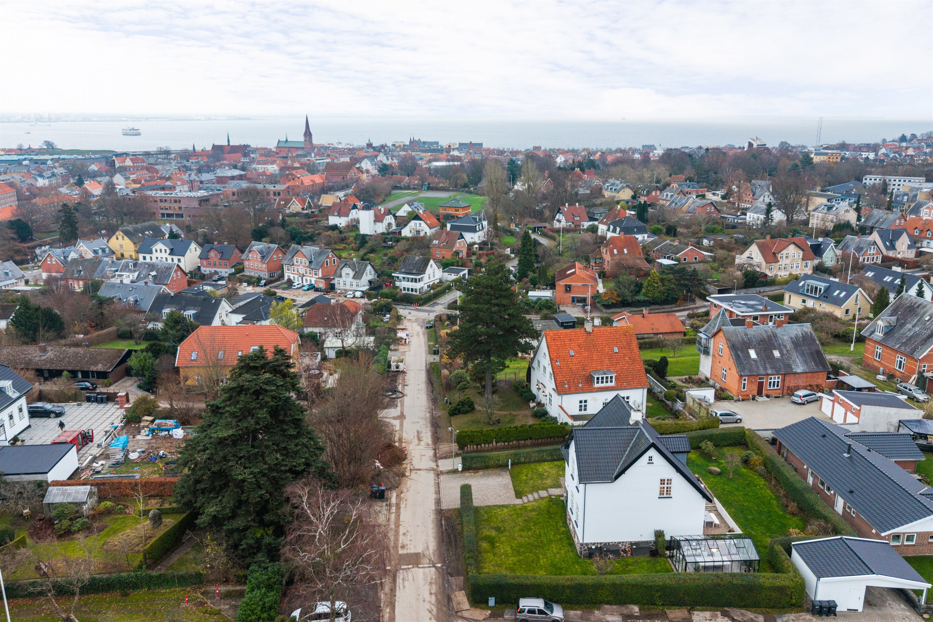 Fremhævet luftfoto billede i fuldskærmstilstand. Billede af Højvænget 5, 3000 Helsingør
