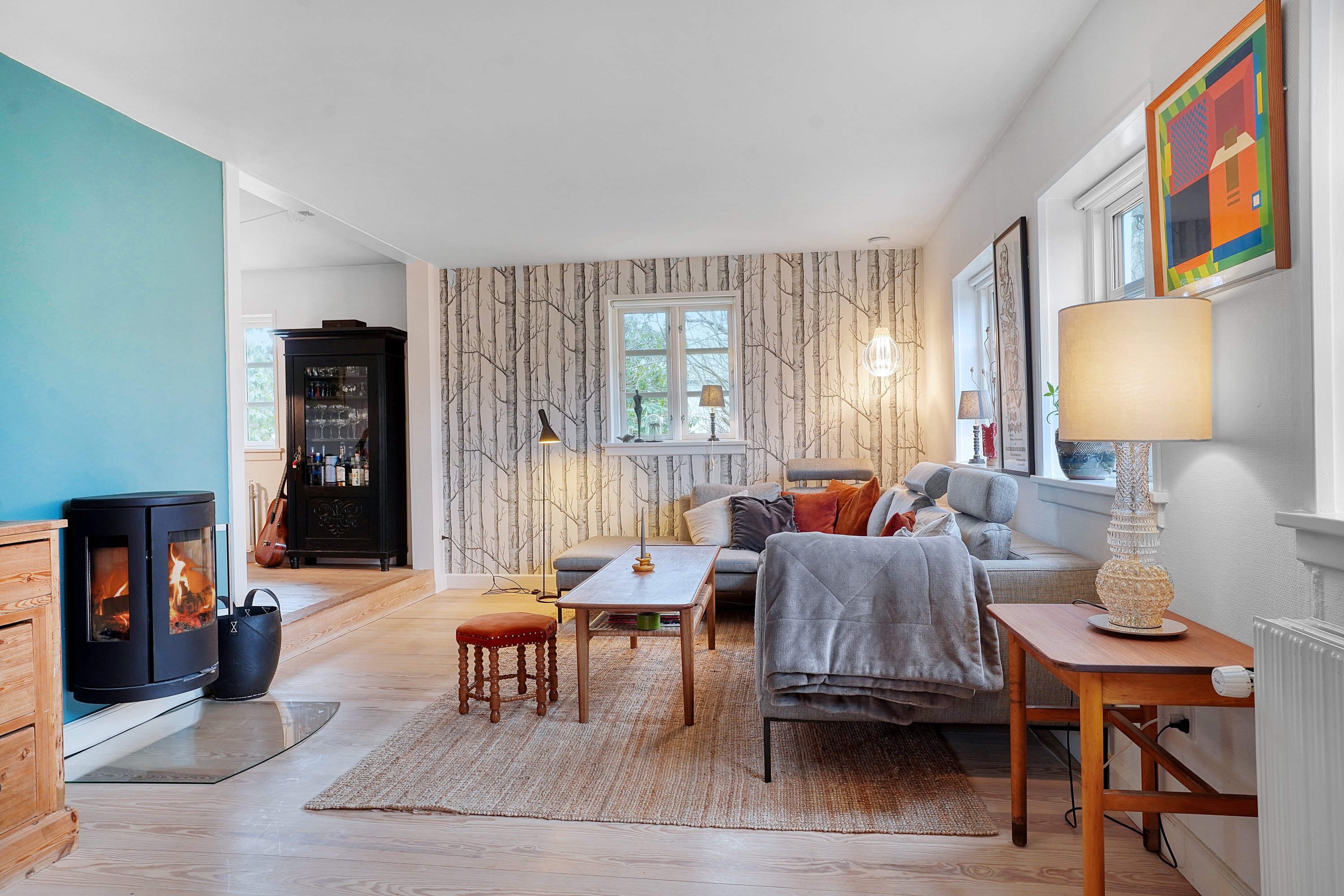 Fremhævet stue billede i fuldskærmstilstand. Billede af Løvdalsvej 4, 3000 Helsingør