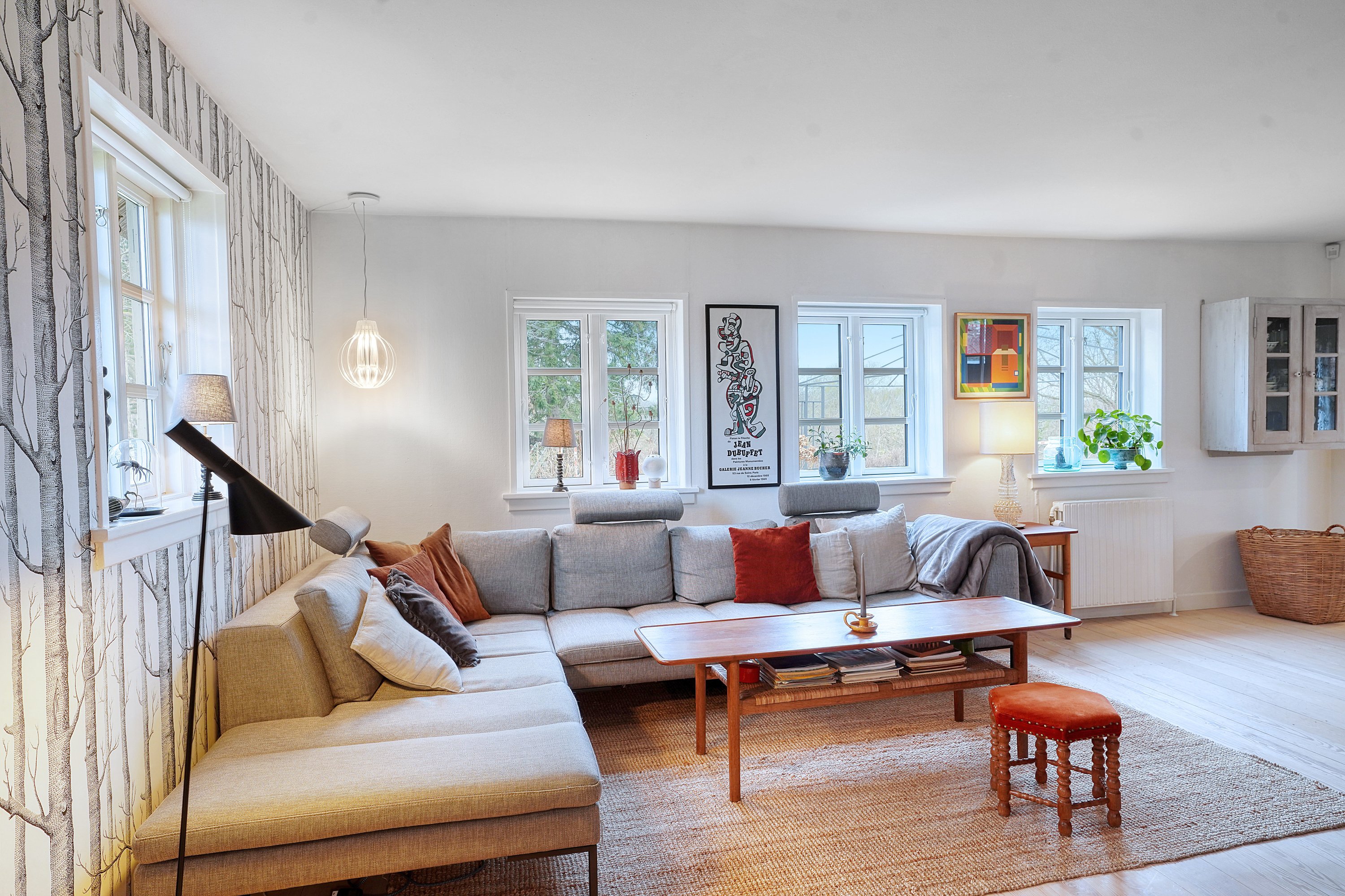 Fremhævet stue billede i fuldskærmstilstand. Billede af Løvdalsvej 4, 3000 Helsingør