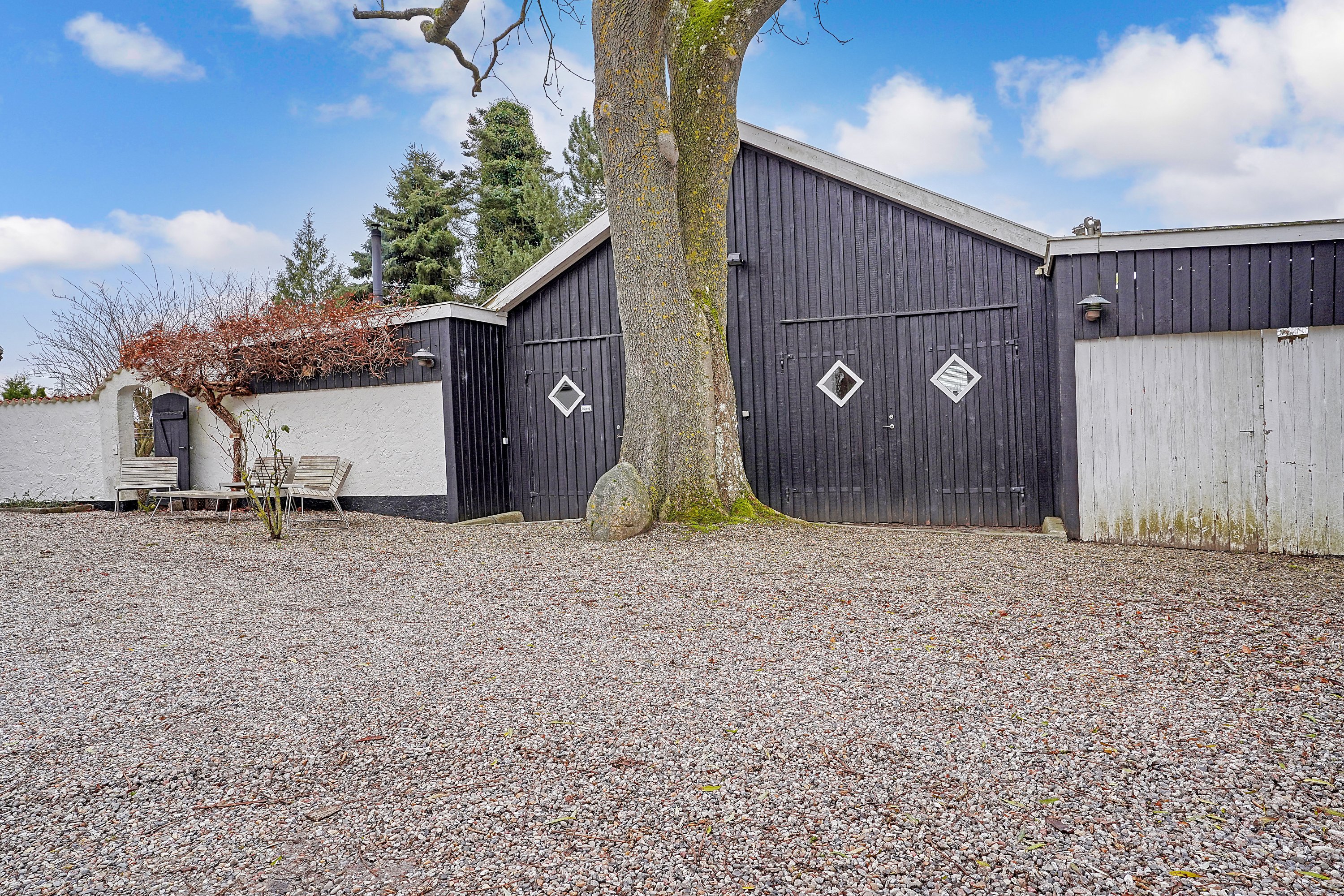 Fremhævet terrasse billede i fuldskærmstilstand. Billede af Løvdalsvej 4, 3000 Helsingør