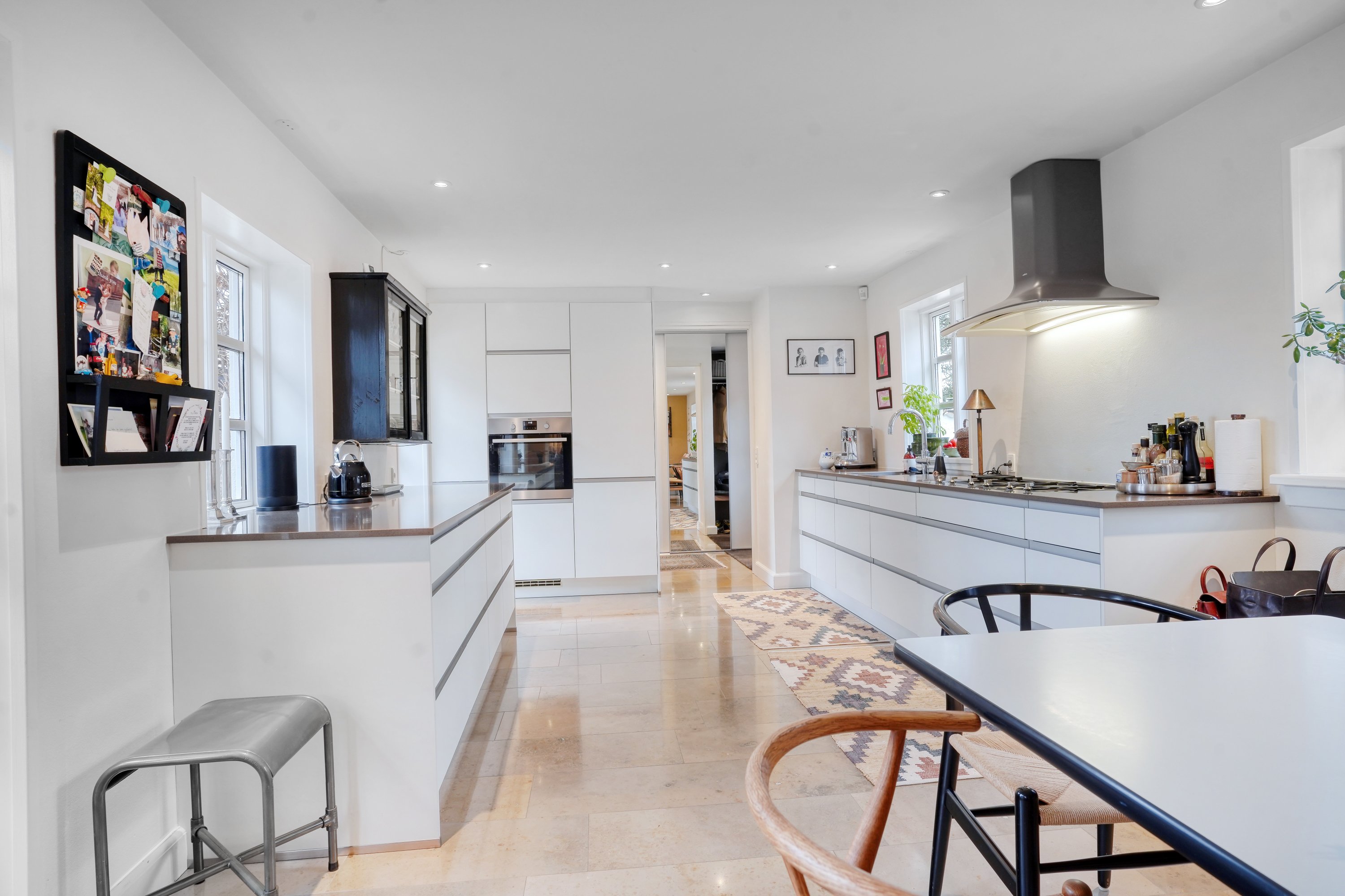 Fremhævet køkken billede i fuldskærmstilstand. Billede af Løvdalsvej 4, 3000 Helsingør