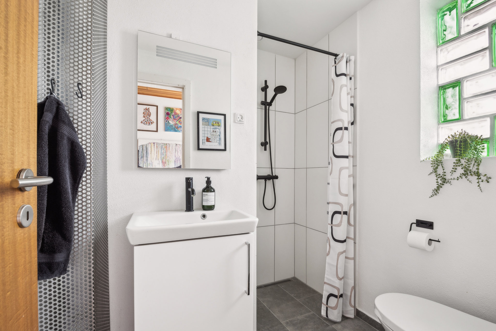 Fremhævet  billede i fuldskærmstilstand. Billede af Humlebækvej 2, 4600 Køge