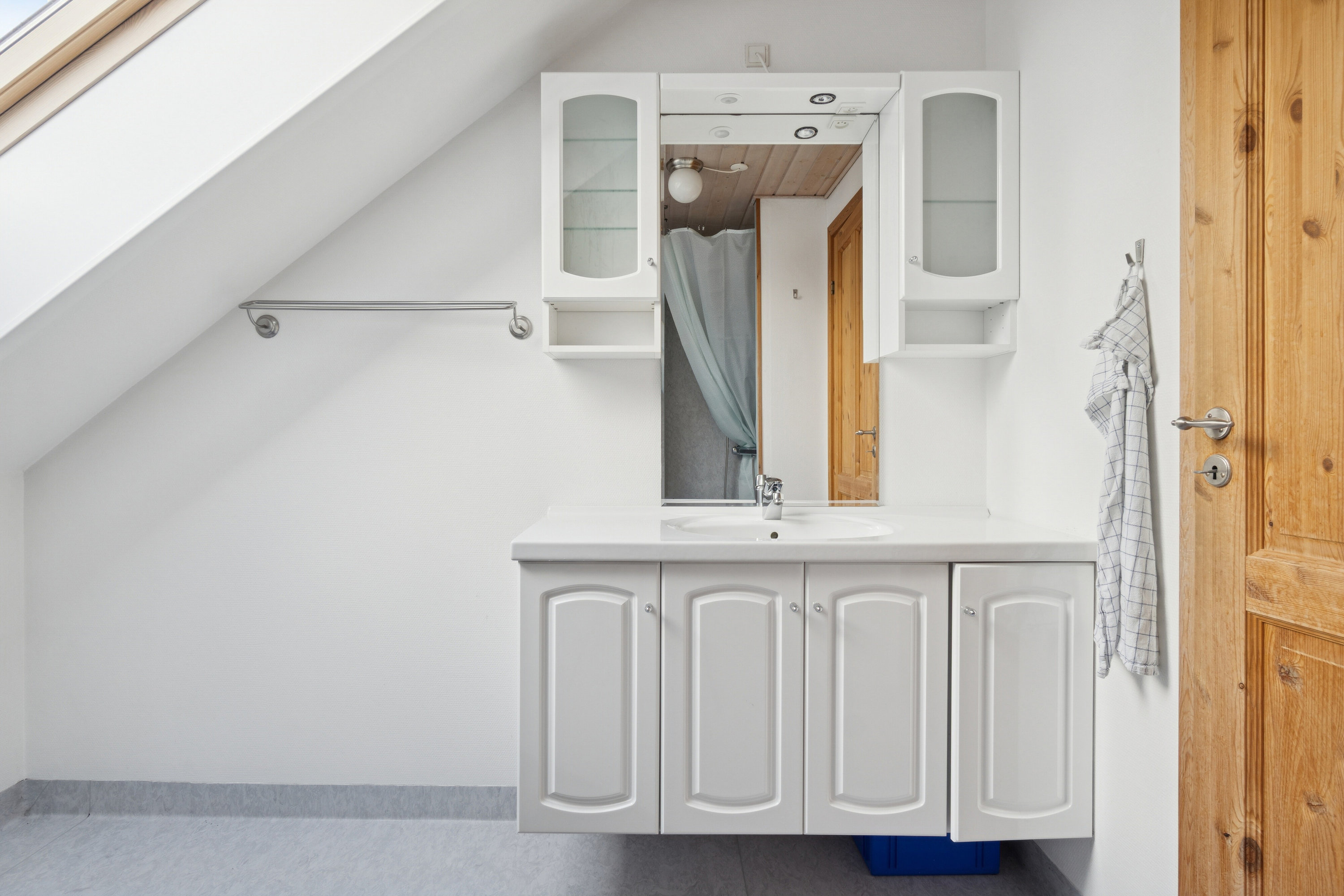 Fremhævet badeværelse billede i fuldskærmstilstand. Billede af Vestergade 27, 6040 Egtved