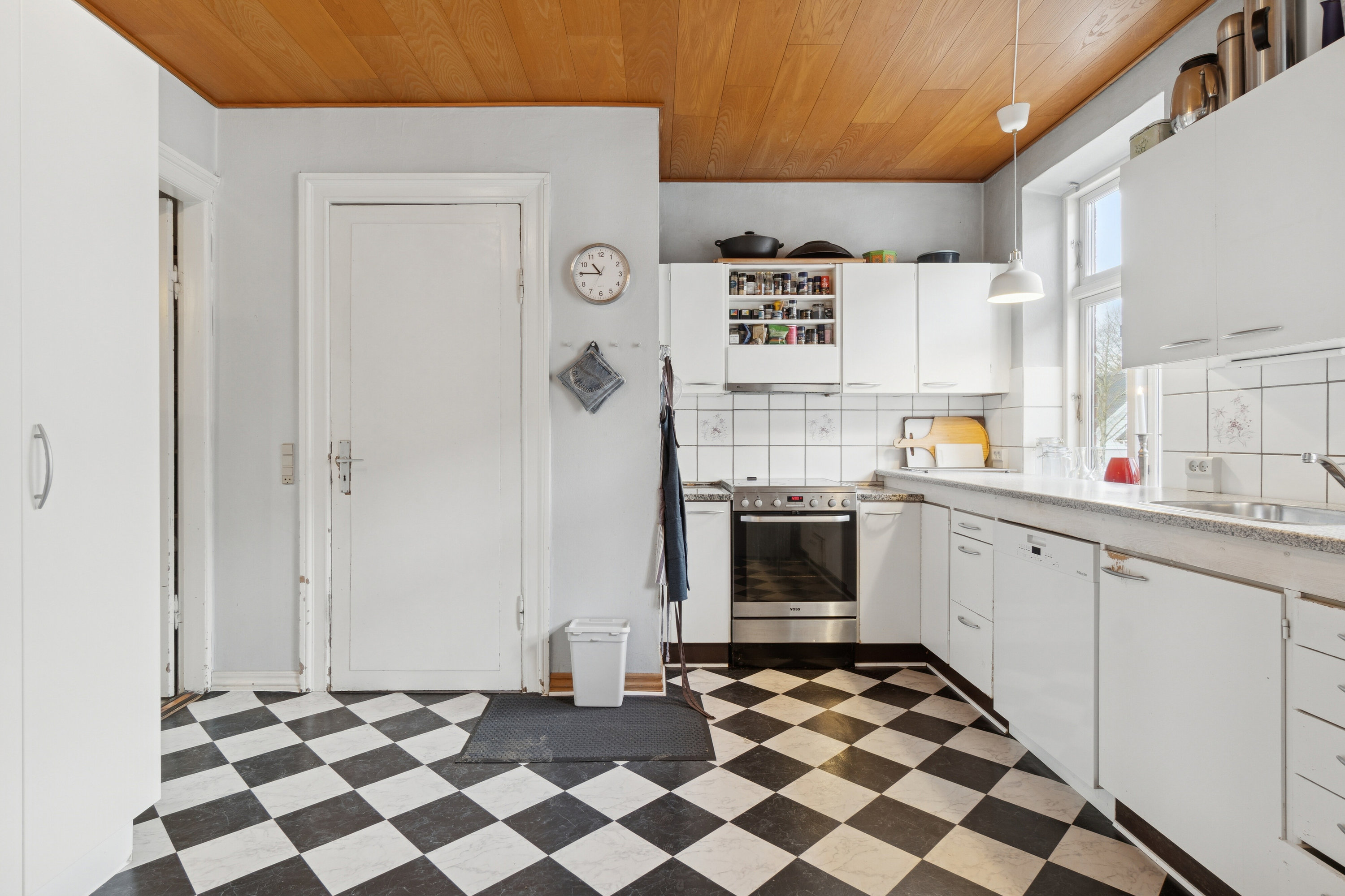 Fremhævet køkken billede i fuldskærmstilstand. Billede af Vestergade 27, 6040 Egtved