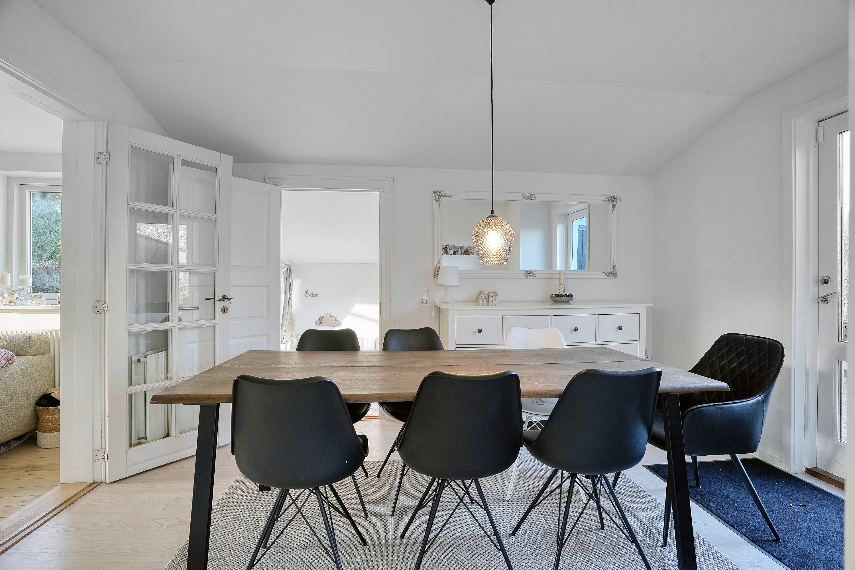 Fremhævet spisestue billede i fuldskærmstilstand. Billede af Drosselvej 6, 3000 Helsingør