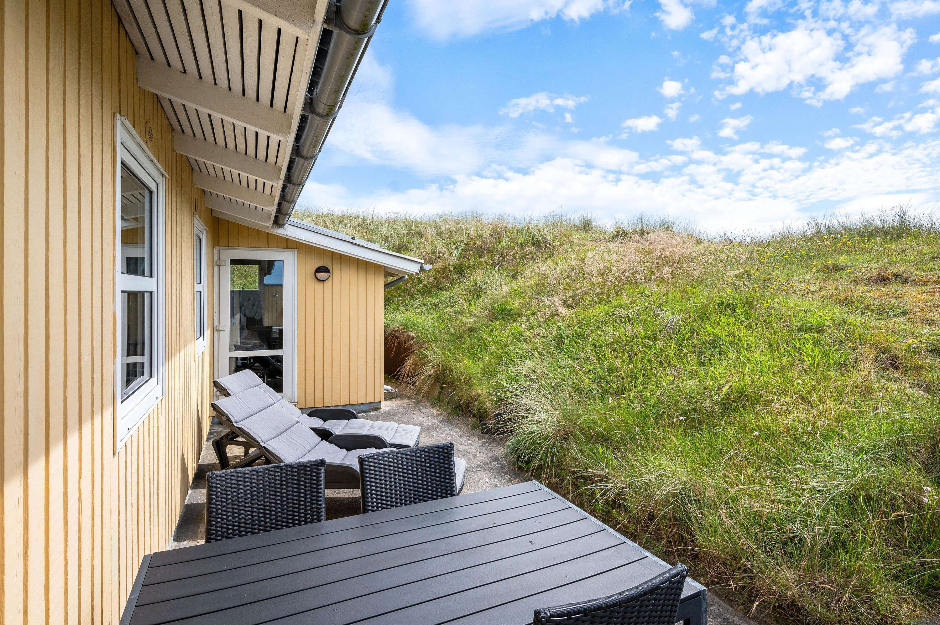 Fremhævet  billede i fuldskærmstilstand. Billede af Bjerregårdsvej 322, Bjerregaard, 6960 Hvide Sande