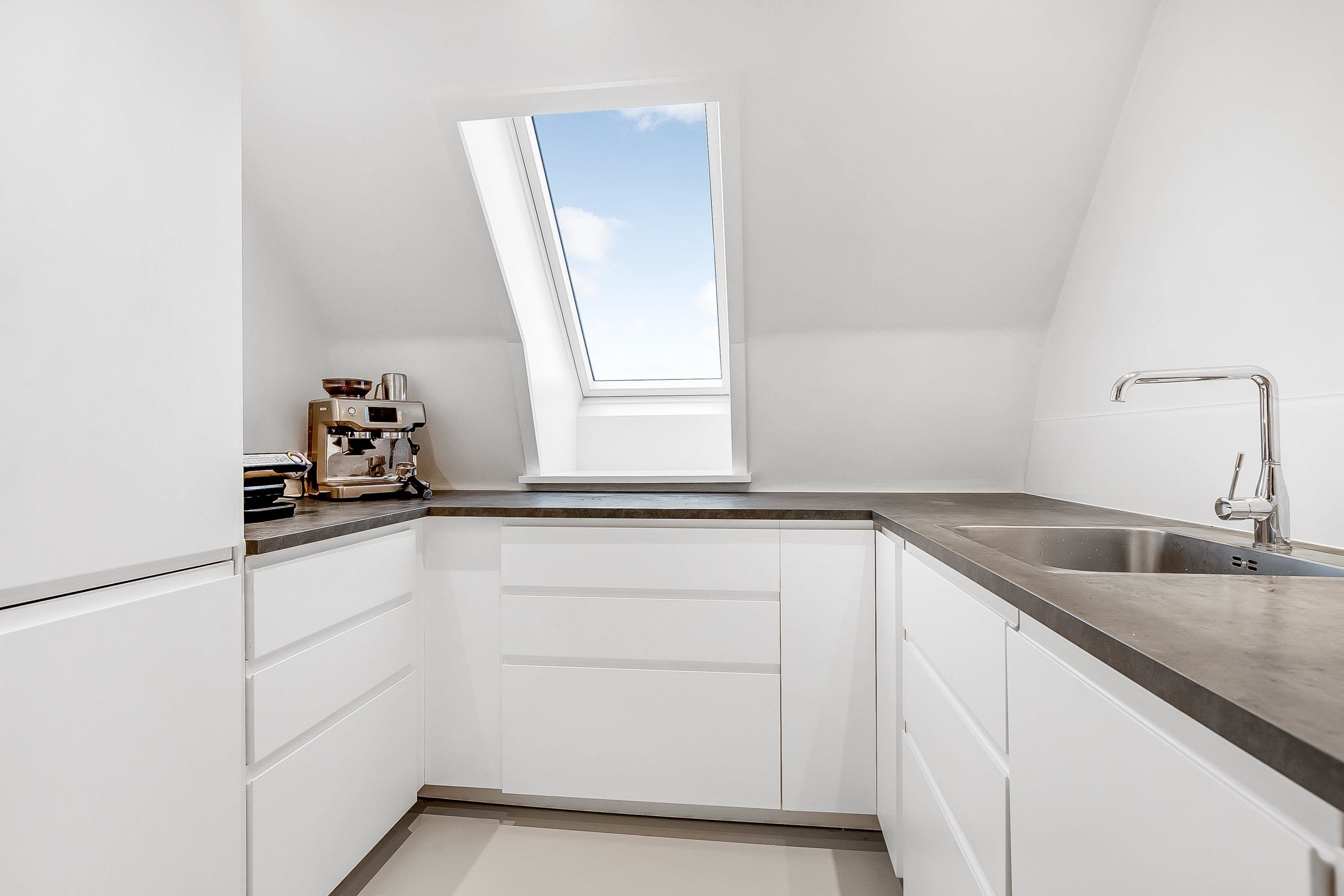 Fremhævet køkken billede i fuldskærmstilstand. Billede af Primulavej 18, 2., 7000 Fredericia