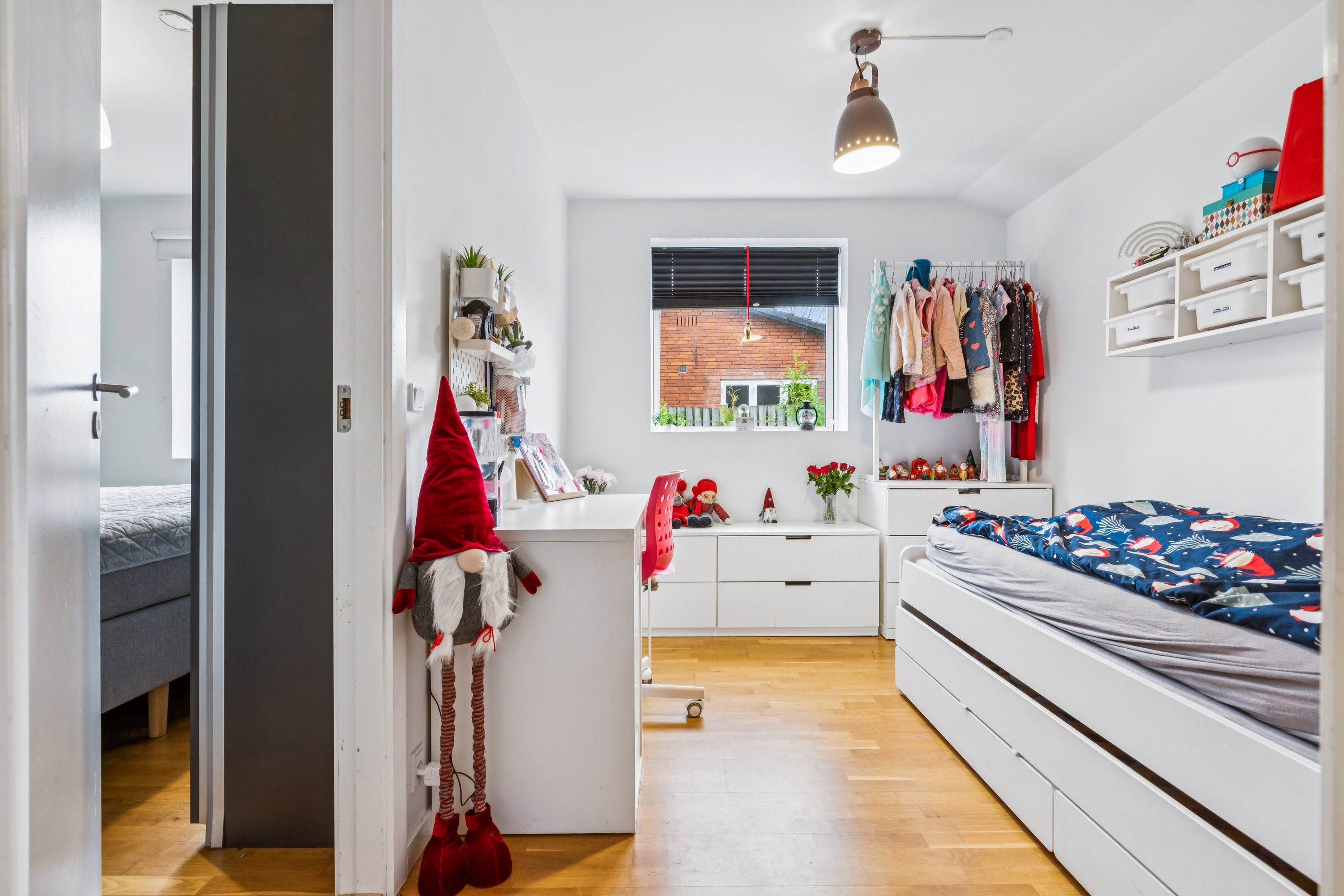 Fremhævet værelse billede i fuldskærmstilstand. Billede af Sønderholm Alle 29, 2770 Kastrup