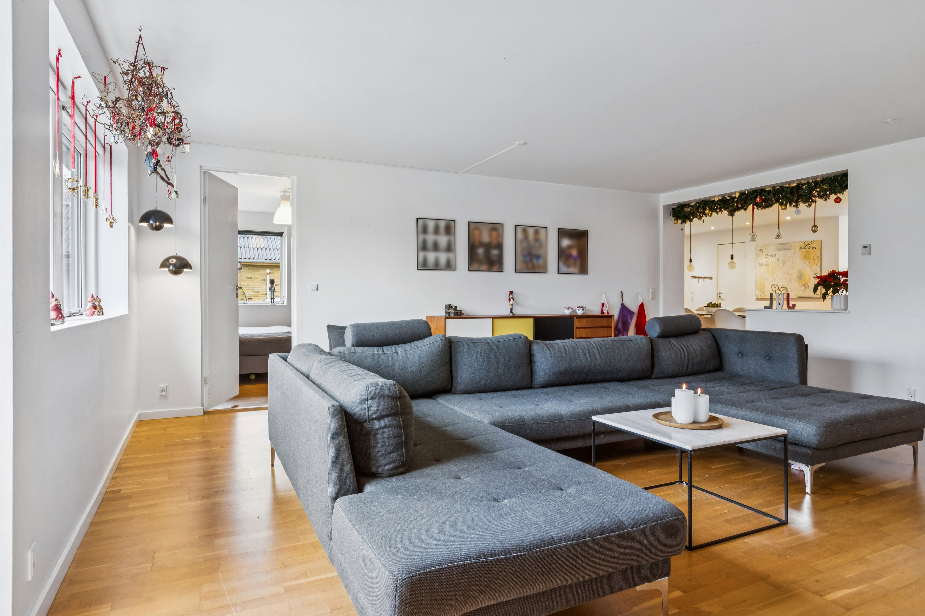 Fremhævet stue billede i fuldskærmstilstand. Billede af Sønderholm Alle 29, 2770 Kastrup