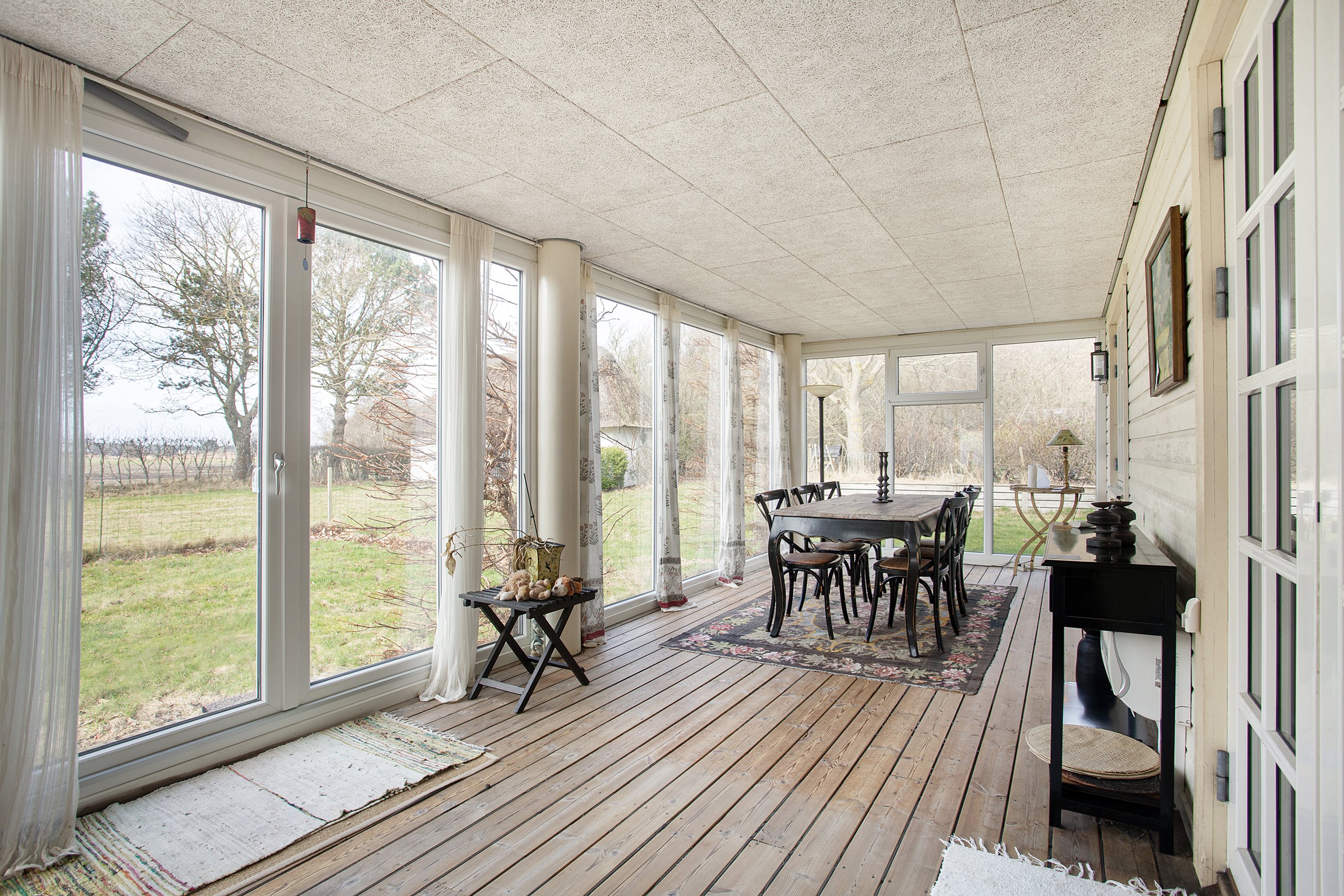 Fremhævet udestue billede i fuldskærmstilstand. Billede af Gårdenes Vej 1, Vesterø, 9940 Læsø