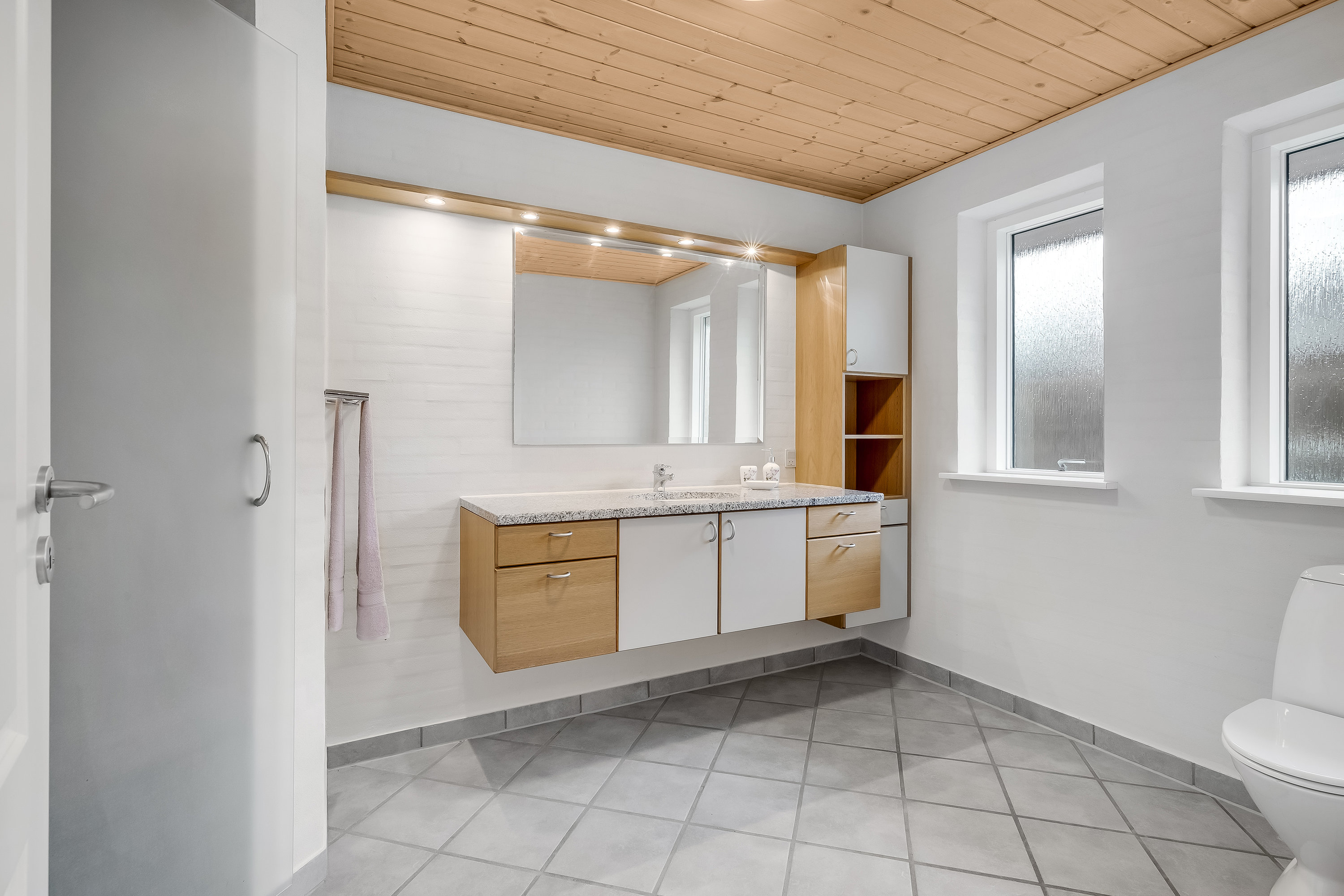 Fremhævet badeværelse billede i fuldskærmstilstand. Billede af Hyldevej 9, 7570 Vemb