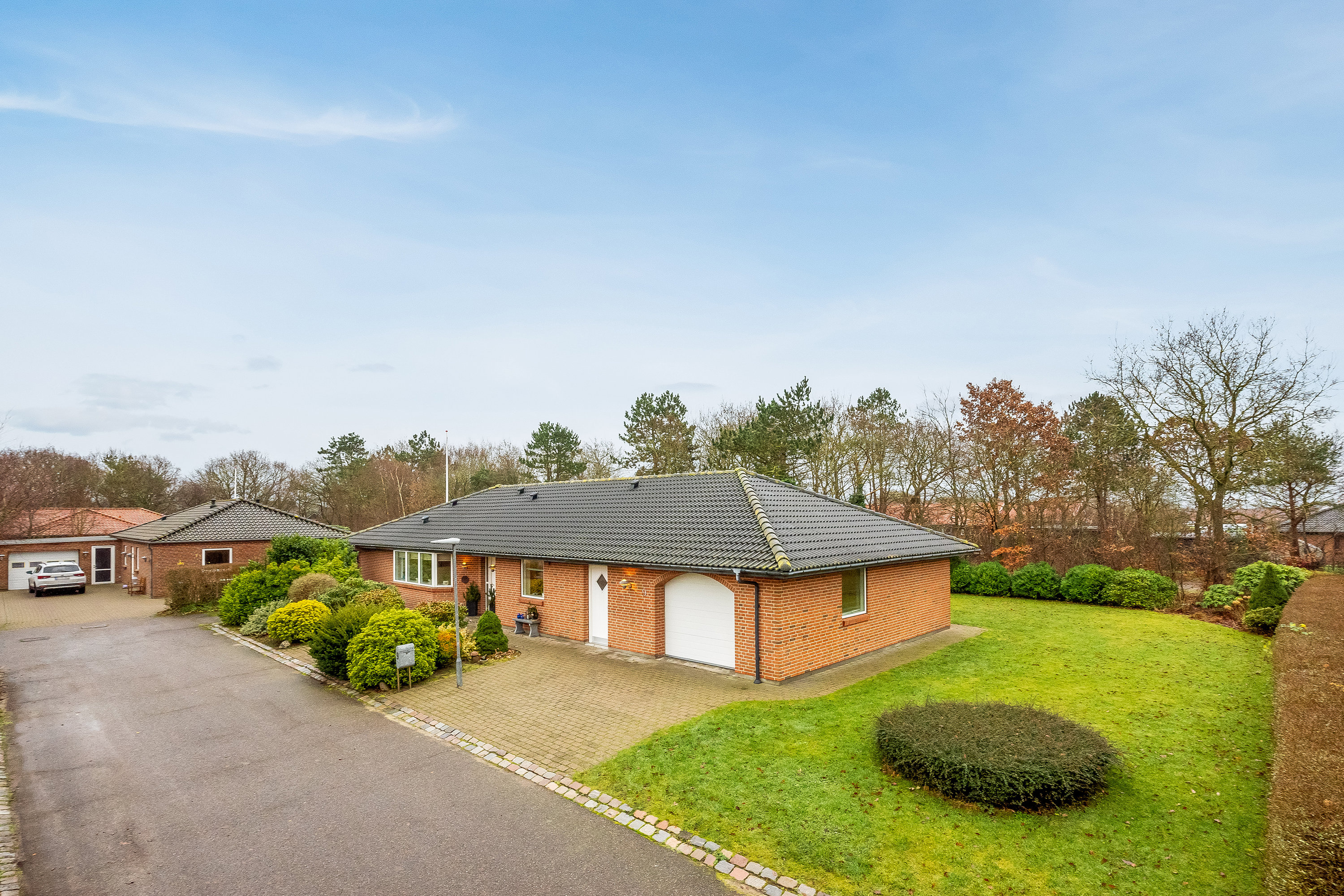 Villa: Ejendommen på Hyldevej 9, 7570 Vemb