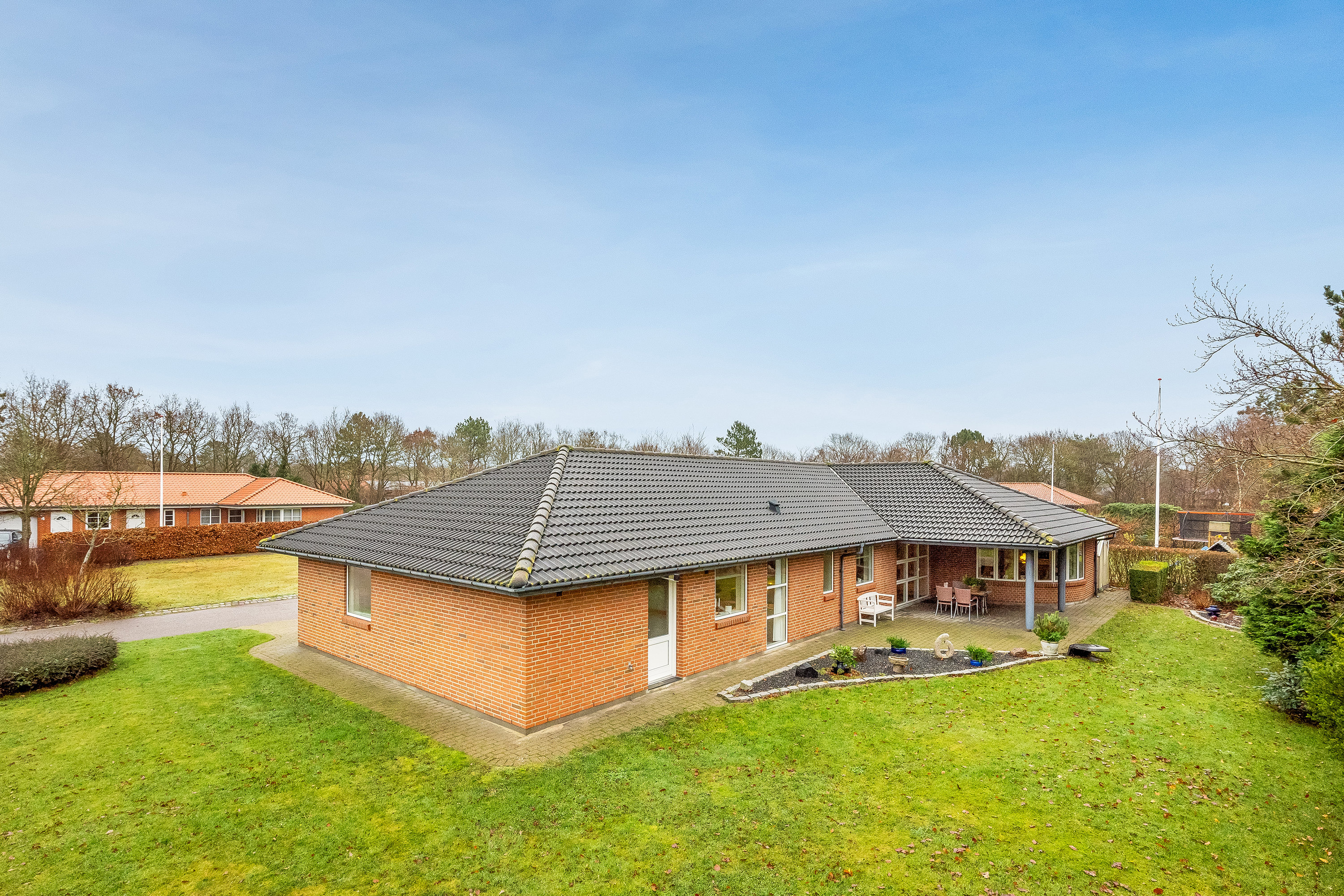 Miniaturebillede 2: ejendommen. Billede af Hyldevej 9, 7570 Vemb