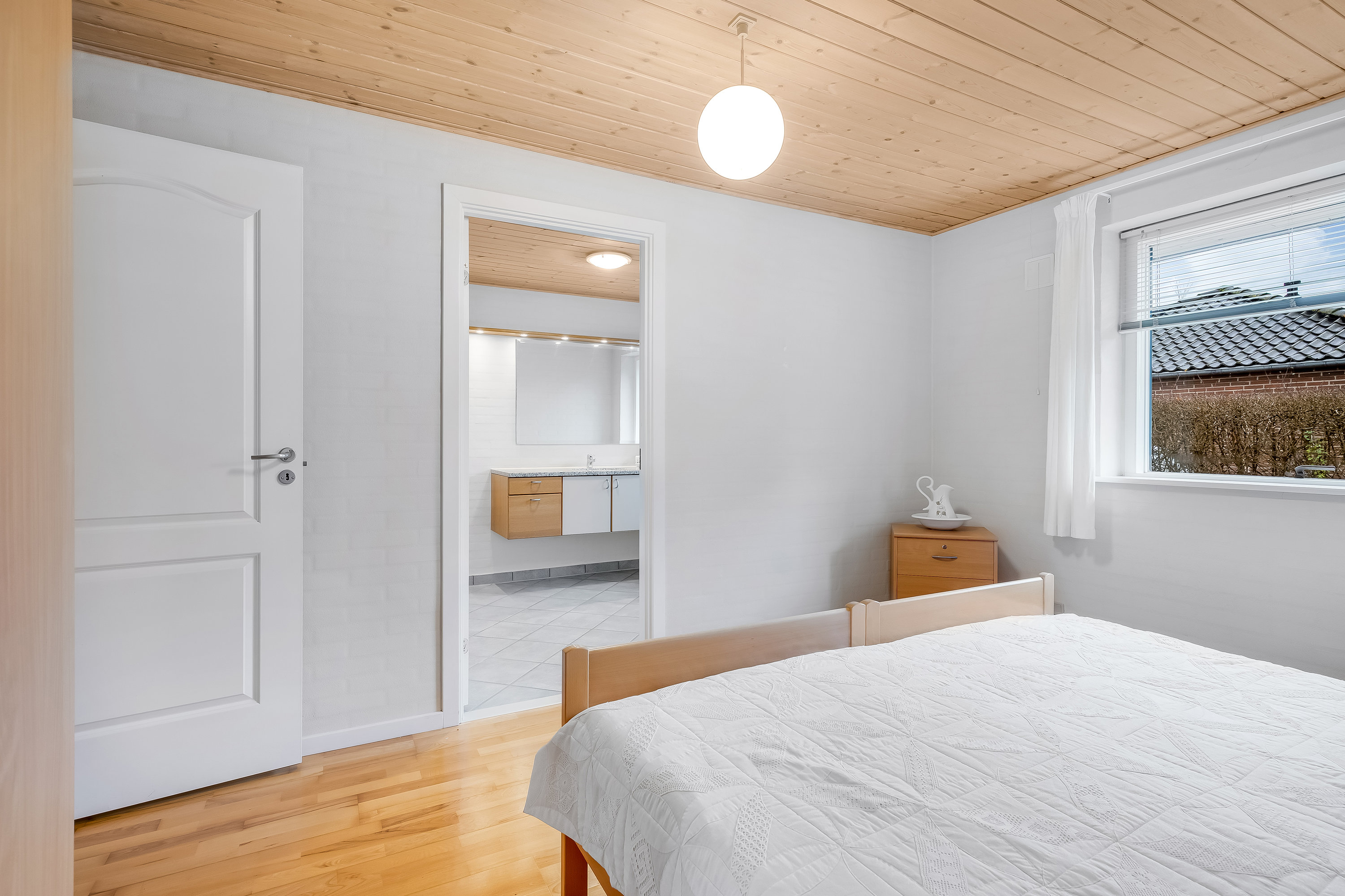 Fremhævet soveværelse billede i fuldskærmstilstand. Billede af Hyldevej 9, 7570 Vemb