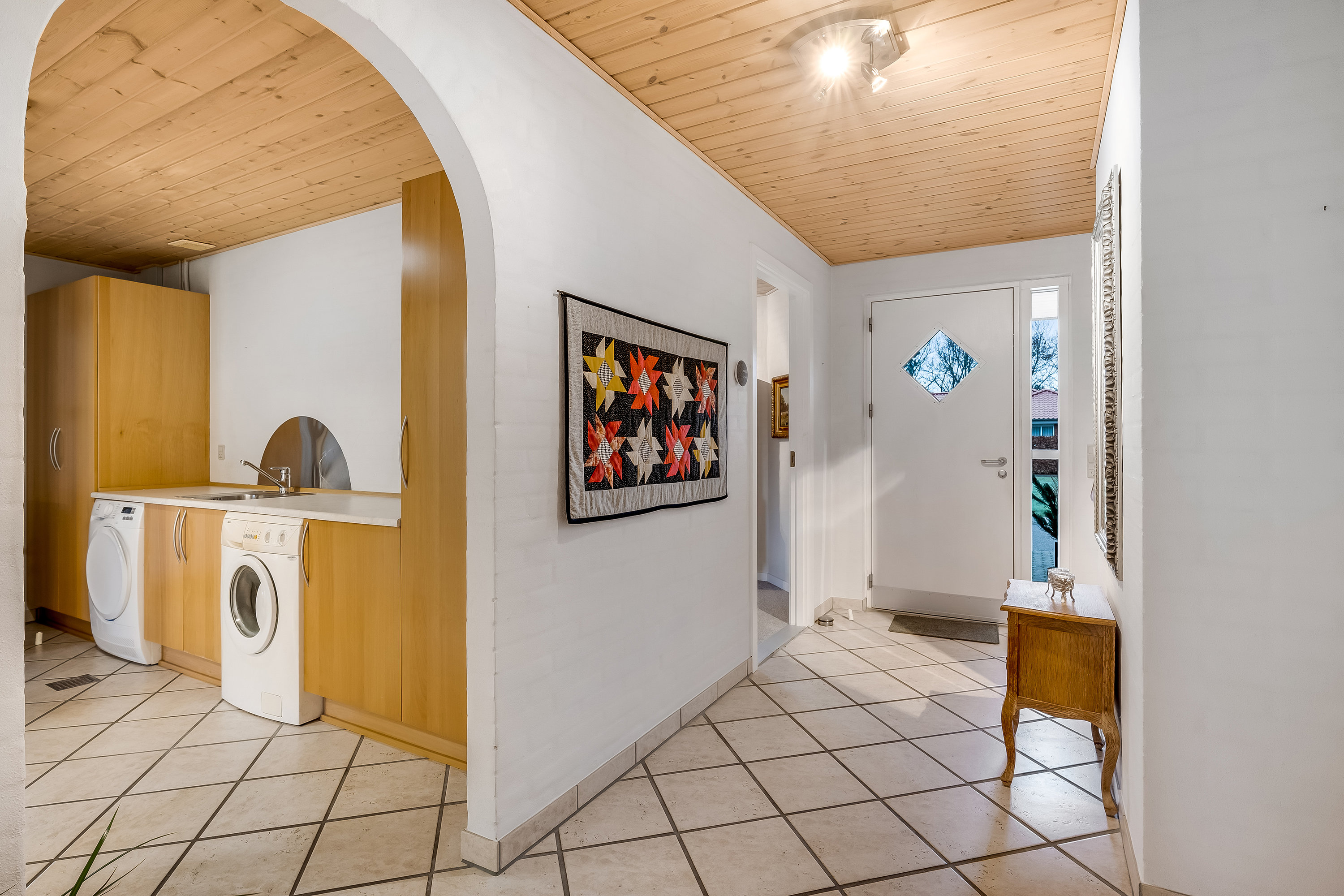 Fremhævet entré billede i fuldskærmstilstand. Billede af Hyldevej 9, 7570 Vemb