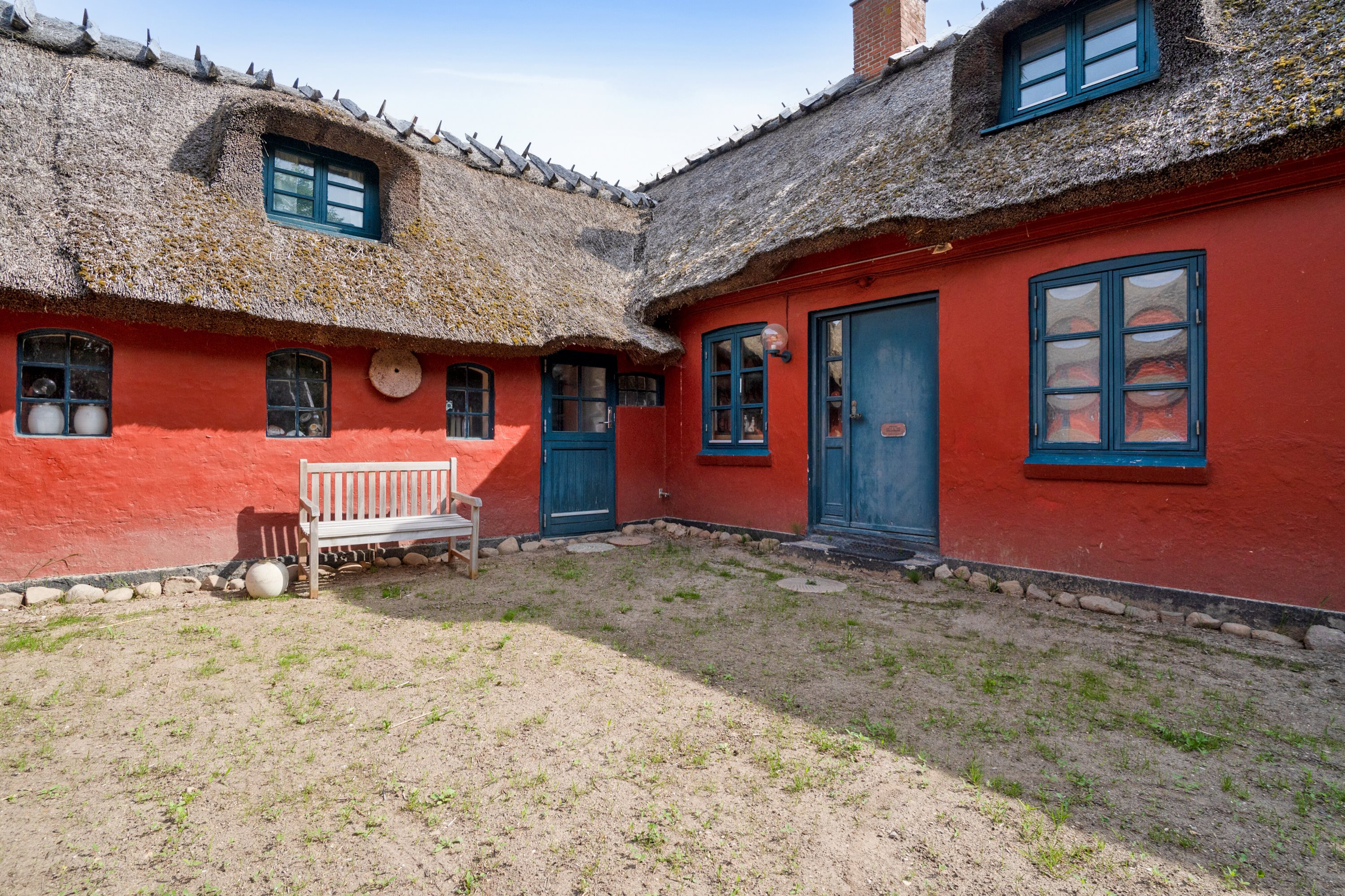 Fremhævet set fra vejen billede i fuldskærmstilstand. Billede af Farvergårdsvej 17, 3210 Vejby