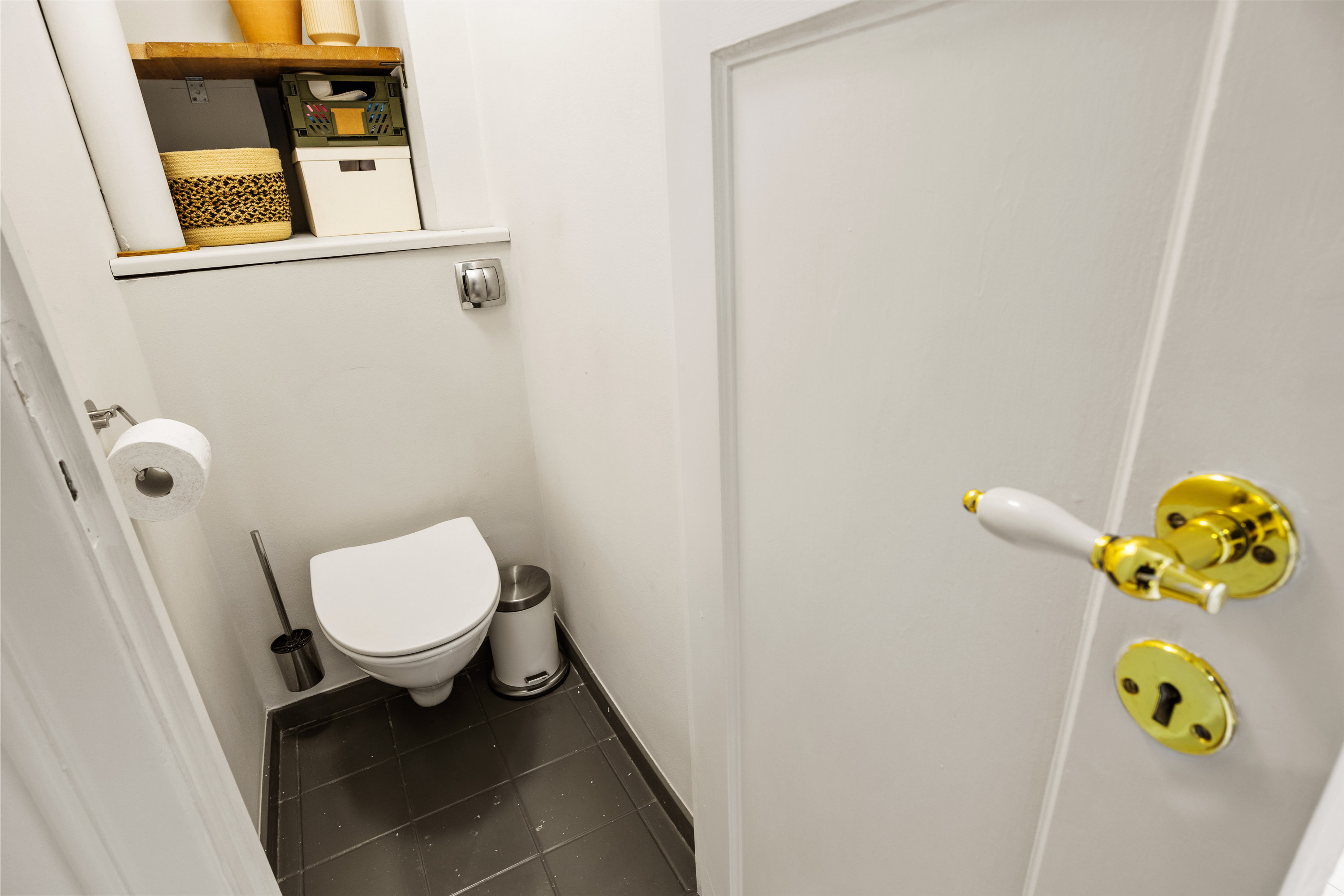 Fremhævet toilet billede i fuldskærmstilstand. Billede af Offenbachsvej 25, 2. mf., 2450 København SV