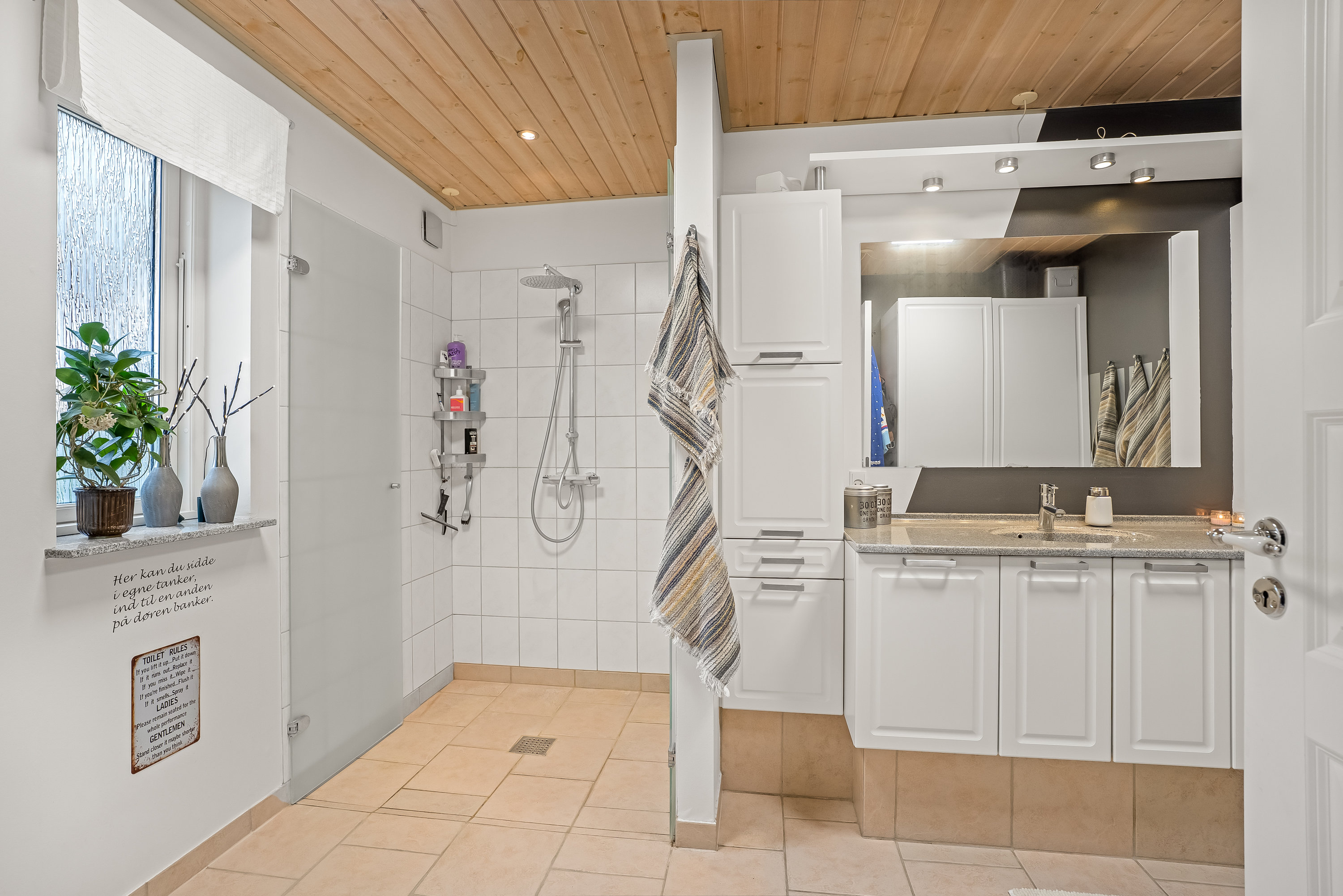 Miniaturebillede 2: badeværelse. Billede af Pederstrupvej 1, 4900 Nakskov