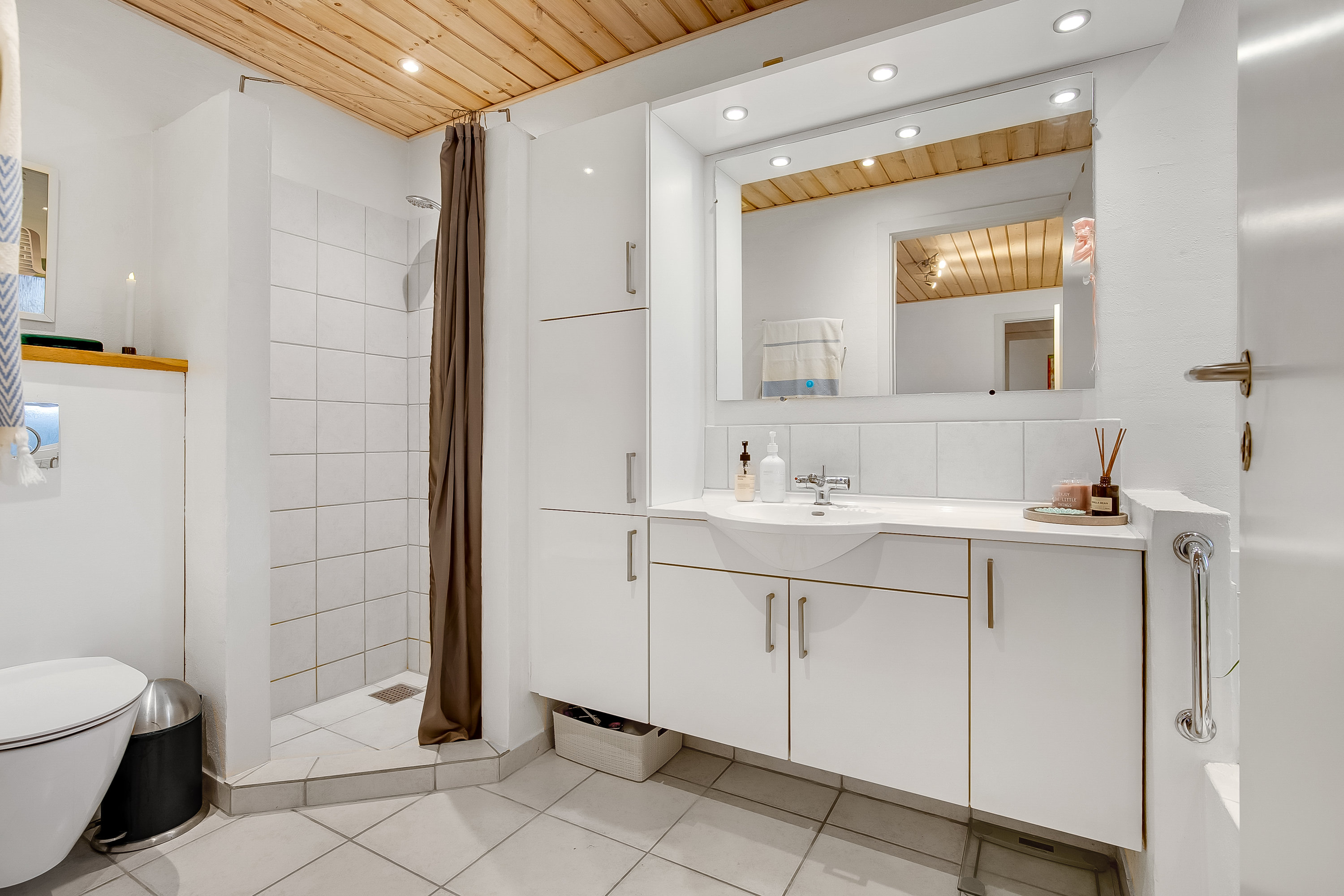 Fremhævet badeværelse billede i fuldskærmstilstand. Billede af Sønderskovvej 7, 7100 Vejle