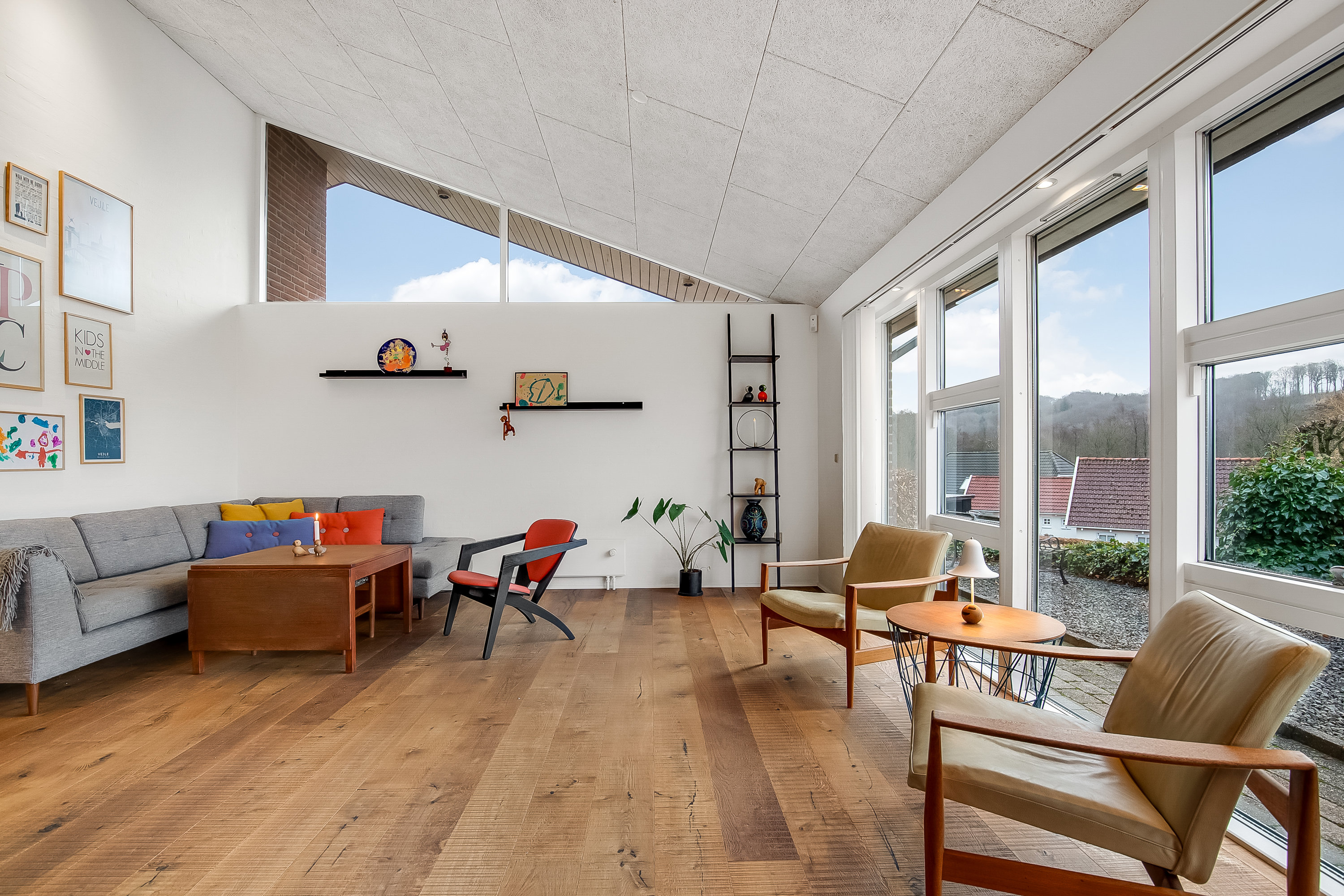 Fremhævet stue billede i fuldskærmstilstand. Billede af Sønderskovvej 7, 7100 Vejle