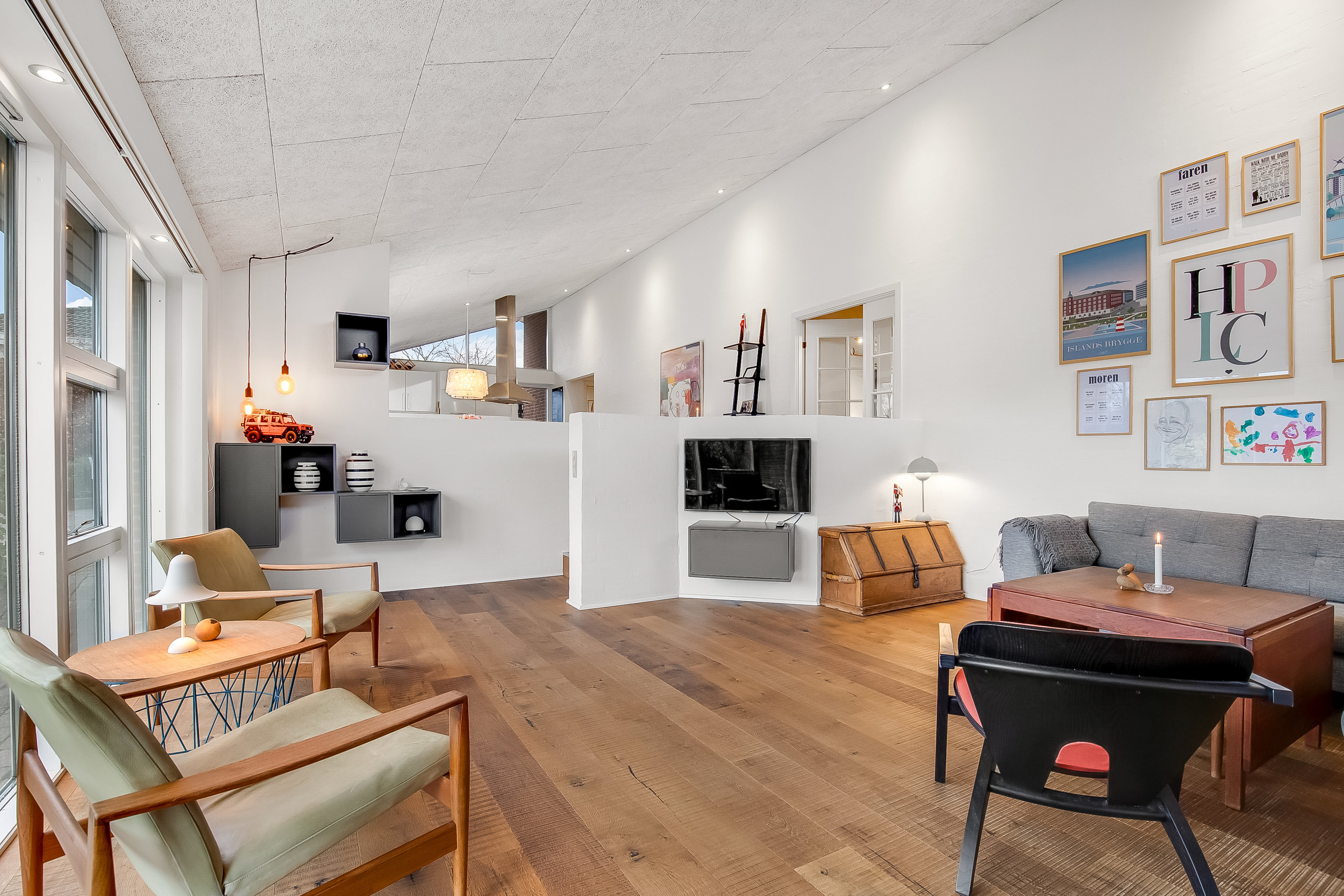 Fremhævet stue billede i fuldskærmstilstand. Billede af Sønderskovvej 7, 7100 Vejle